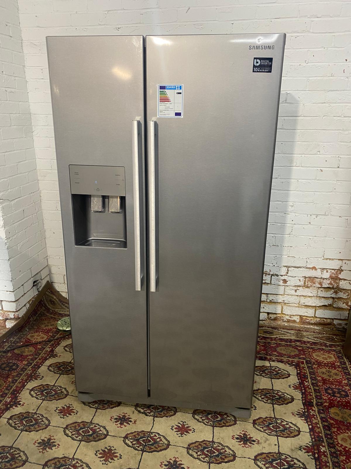 🚚Samsung Double Door 90CM Wide Frost Free Plumb In American Fridge Freezer For Sale