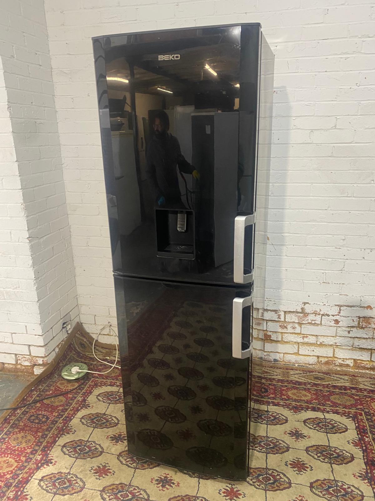 🚚Tall Beko Black Fridge Freezer With Water Dispenser Frost Free For Sale