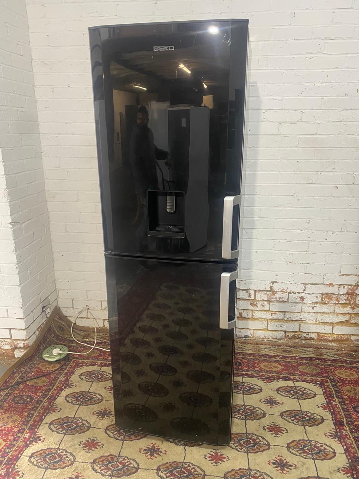 🚚Tall Beko Black Fridge Freezer With Water Dispenser Frost Free For Sale