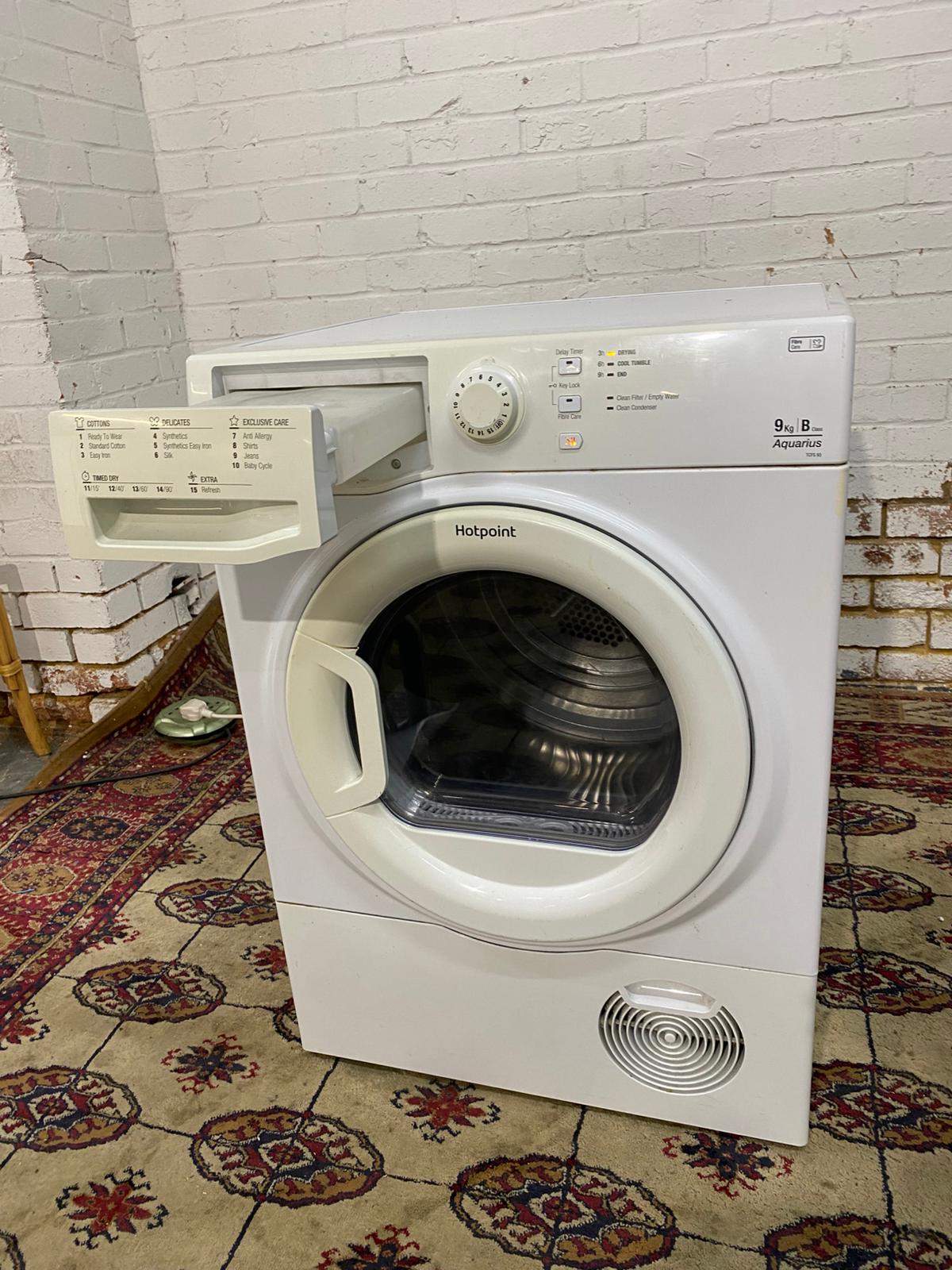 Beautiful HotPoint 9KG Glass Door Condenser Dryer With HeatPump For Sale