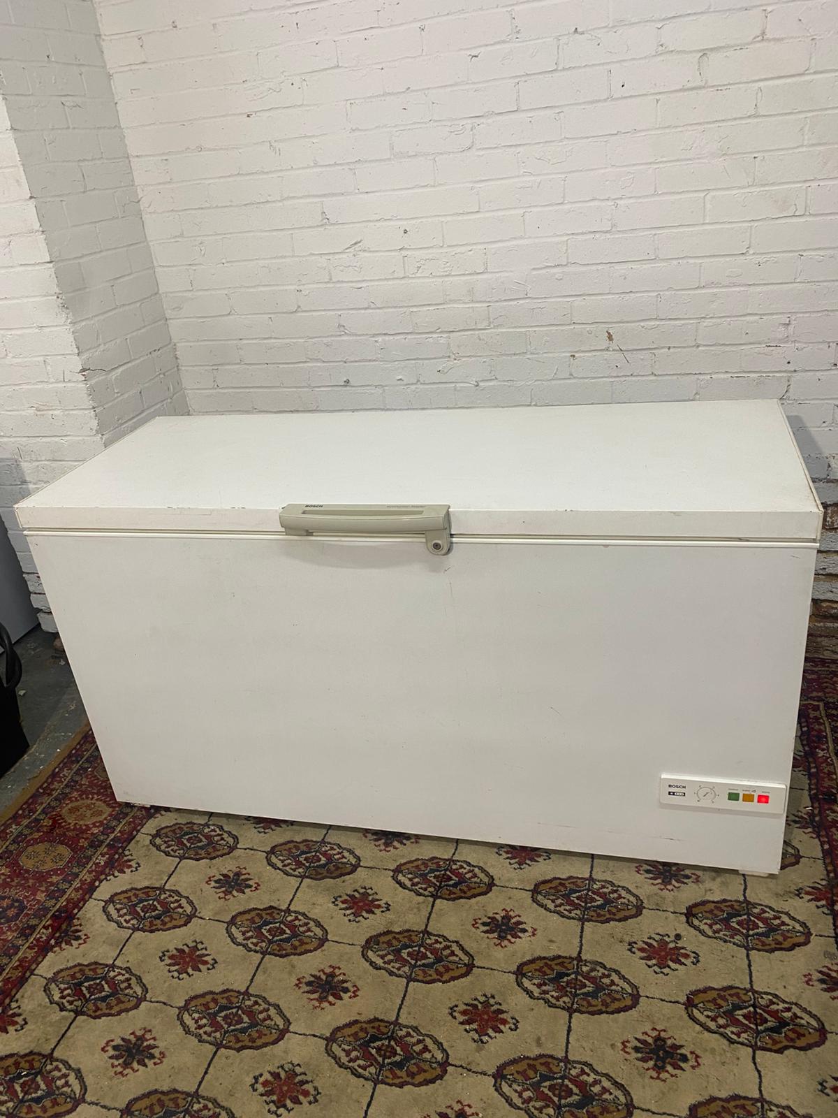 🚚Bosch 400L Chest Freezer For Sale Abit Whistle But Works Great Video Available for sale