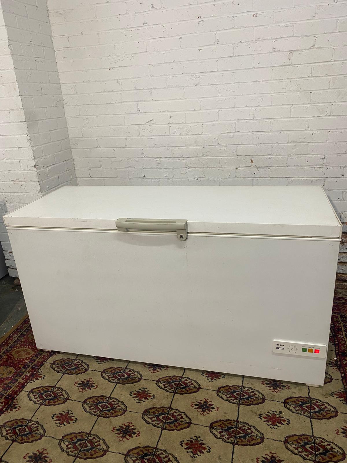 🚚Bosch 400L Chest Freezer For Sale Abit Whistle But Works Great Video Available for sale