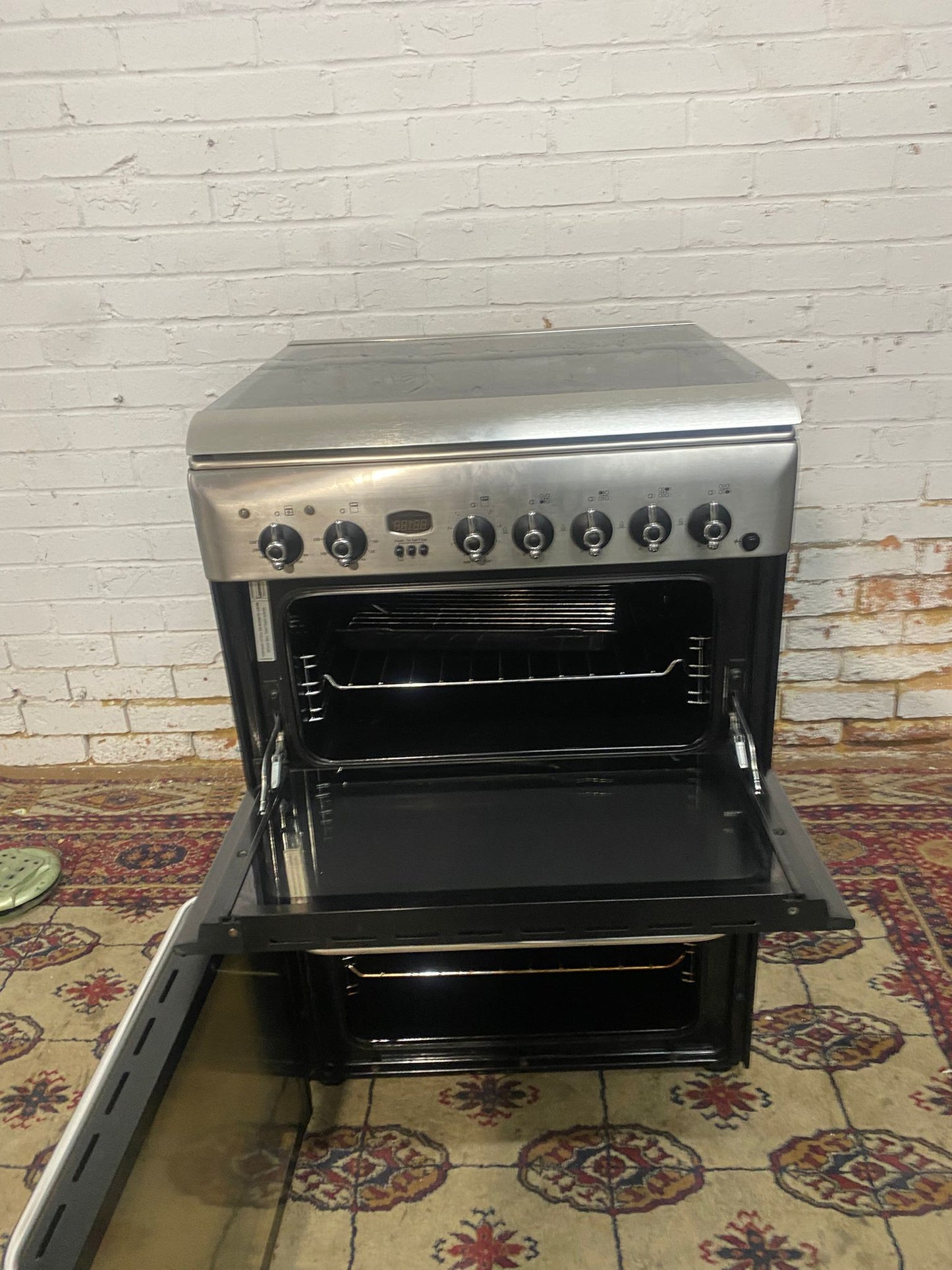 🚚Beautiful Indesit Classic Model 60CM Stainless Steel Gas Cooker With Oven/Grill For Sale