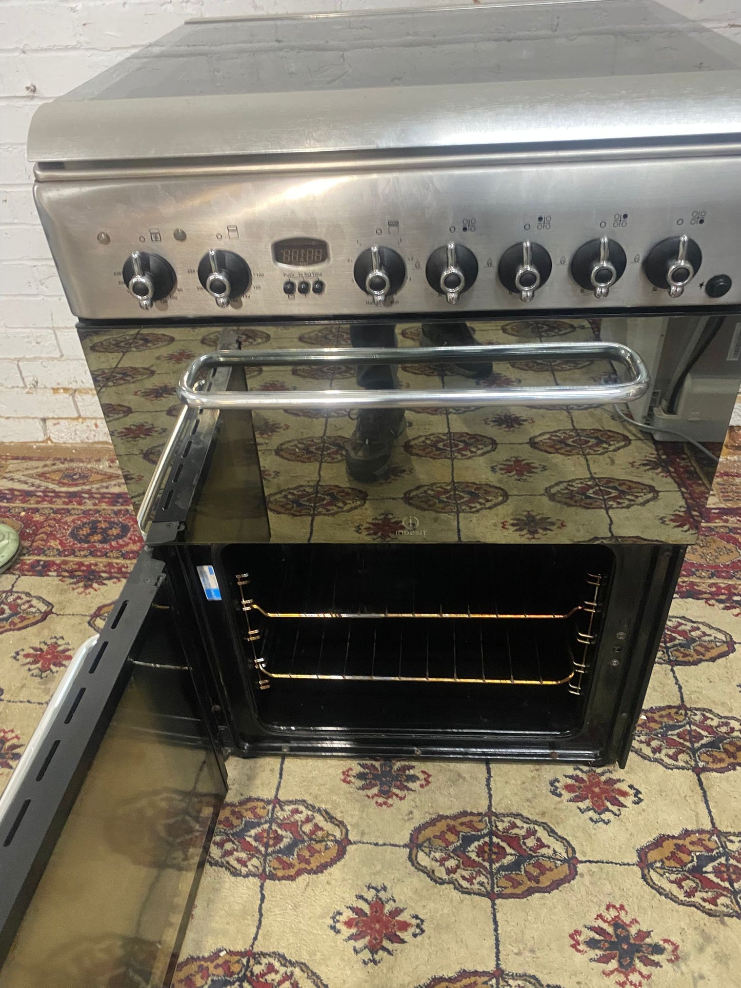 🚚Beautiful Indesit Classic Model 60CM Stainless Steel Gas Cooker With Oven/Grill For Sale