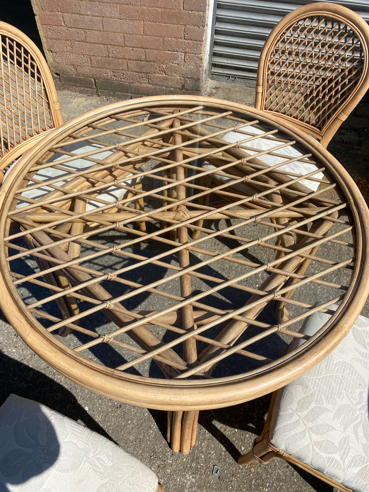 Beautiful Branded Conservatory 6 Seater With 3Table For Sale