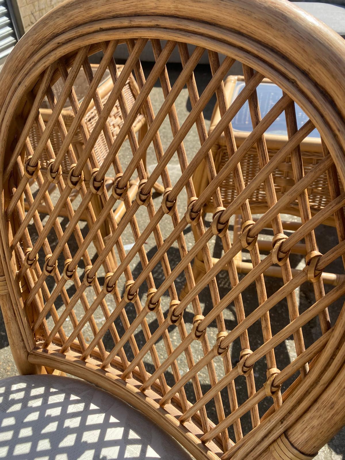 Beautiful Branded Conservatory 6 Seater With 3Table For Sale