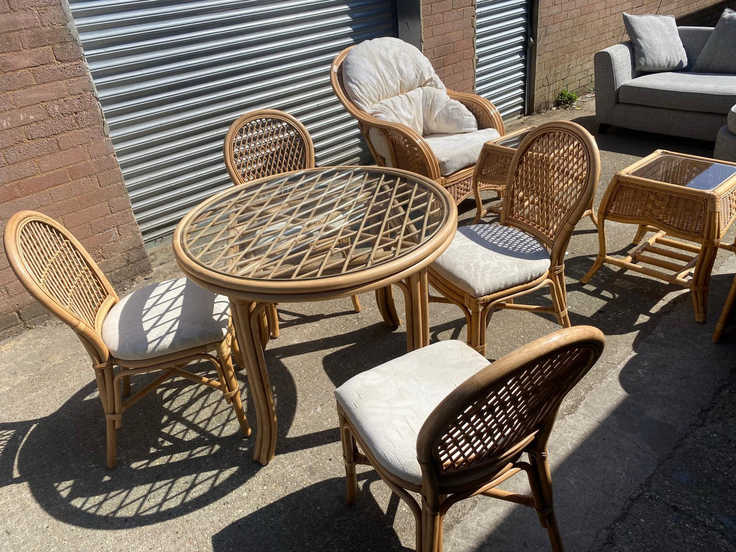 Beautiful Branded Conservatory 6 Seater With 3Table For Sale