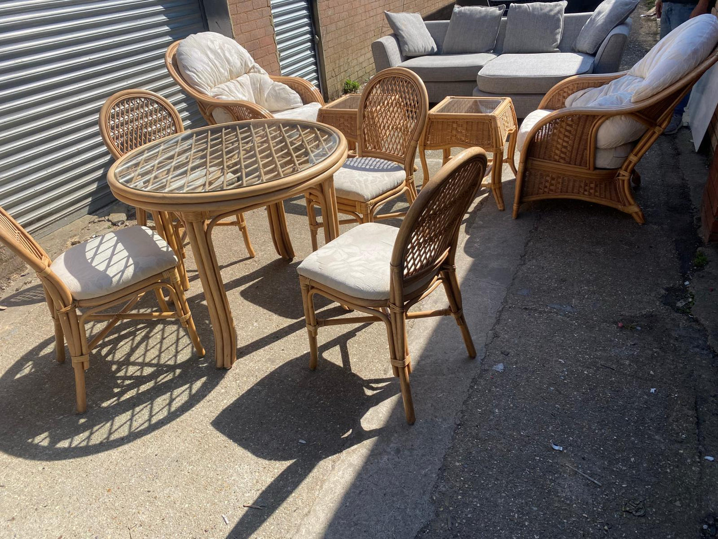 Beautiful Branded Conservatory 6 Seater With 3Table For Sale