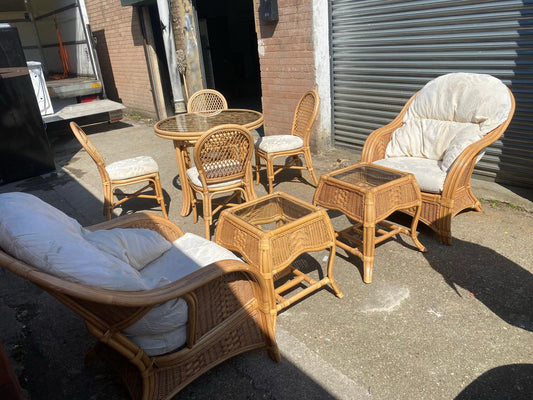 Beautiful Branded Conservatory 6 Seater With 3Table For Sale