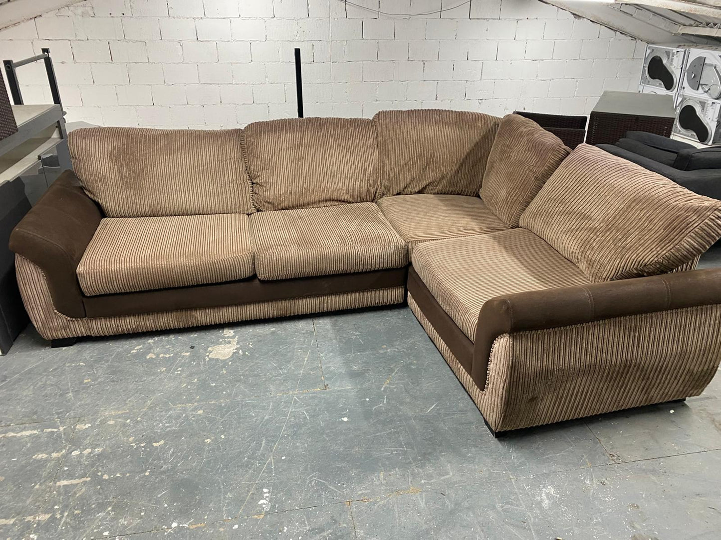 🚚DFS Corner Sofa For Sale