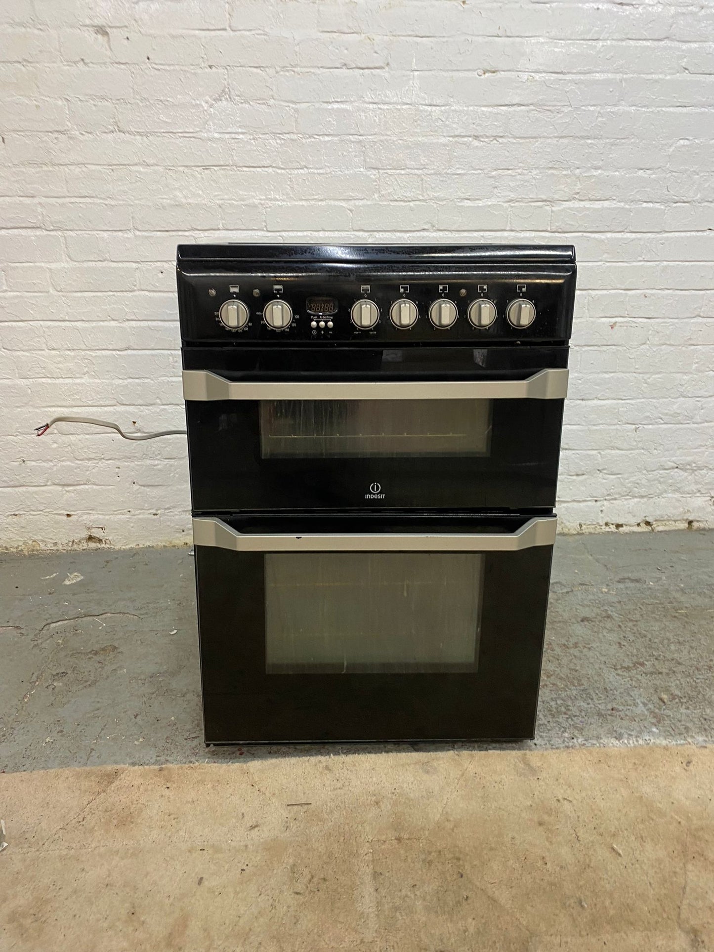 Beautiful Indesit Black 60CM Ceramic Electric Cooker With Oven/Grill For Sale