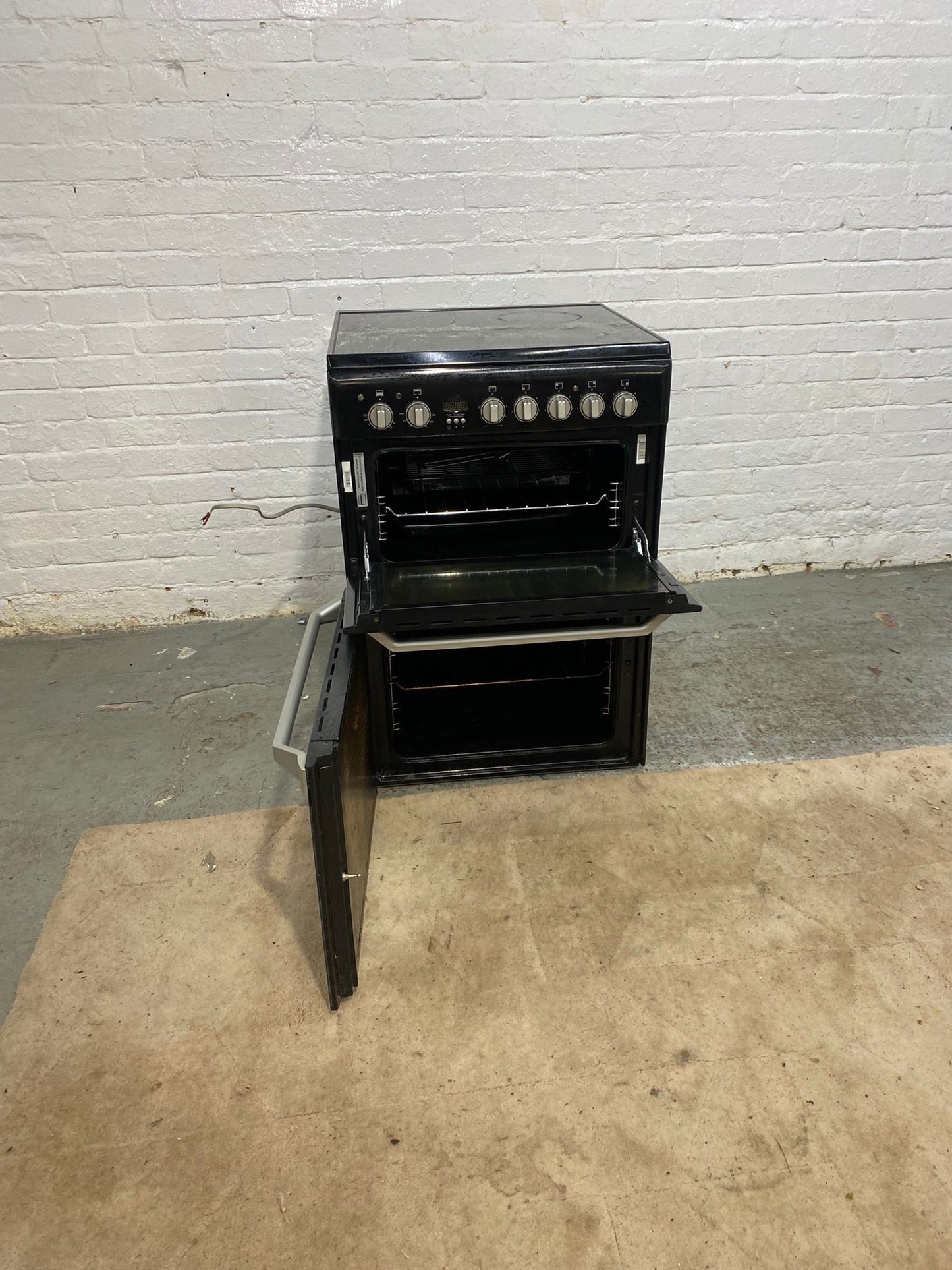 Beautiful Indesit Black 60CM Ceramic Electric Cooker With Oven/Grill For Sale