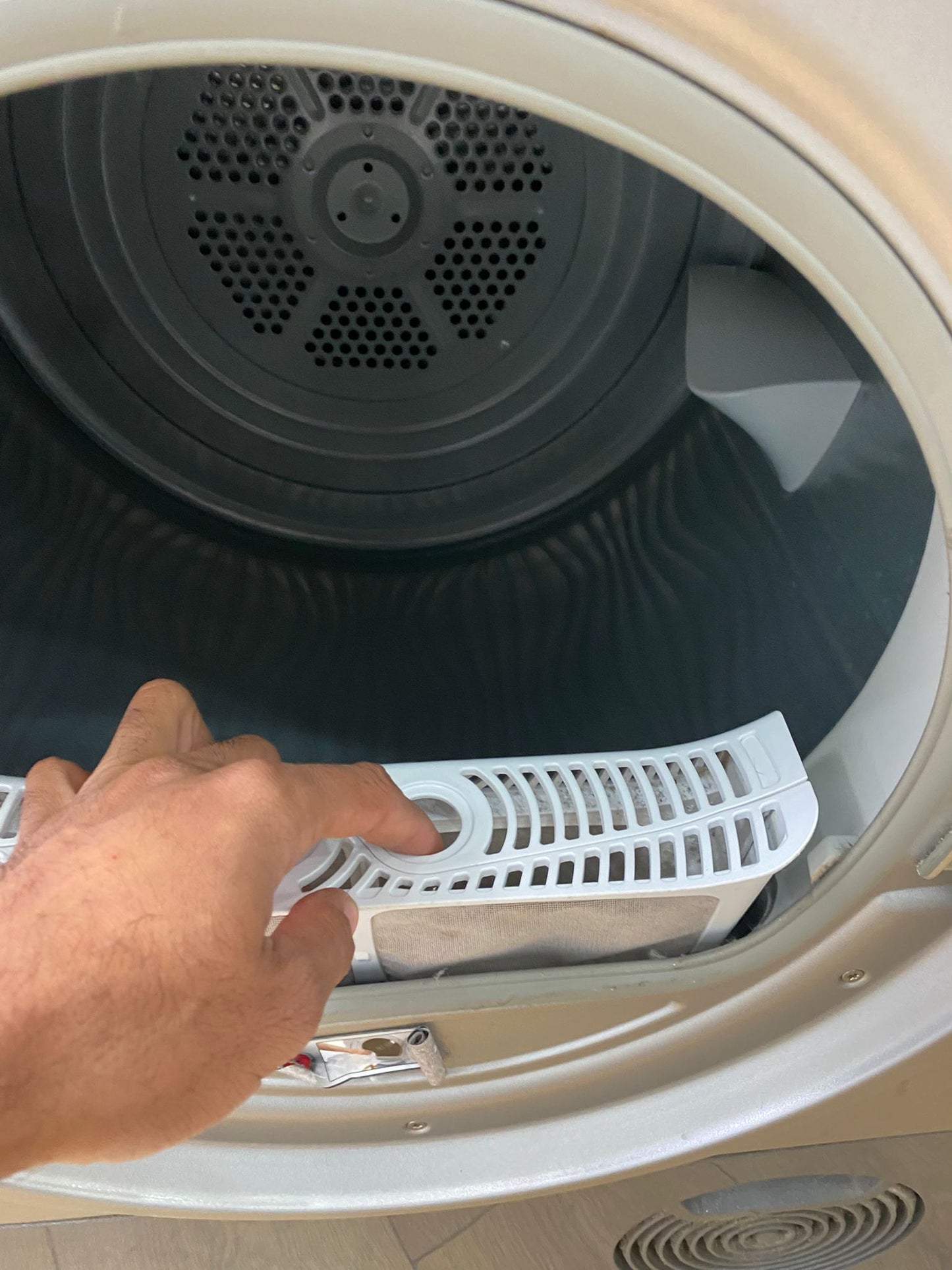 Beautiful HotPoint 9KG Condenser Dryer With HeatPump For Sale