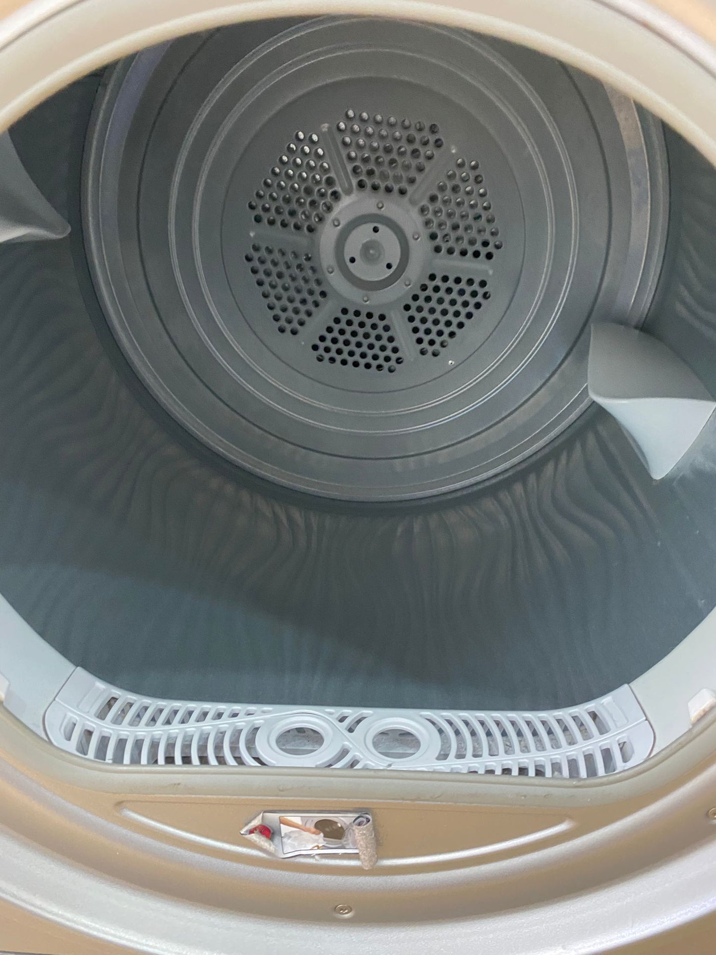 Beautiful HotPoint 9KG Condenser Dryer With HeatPump For Sale