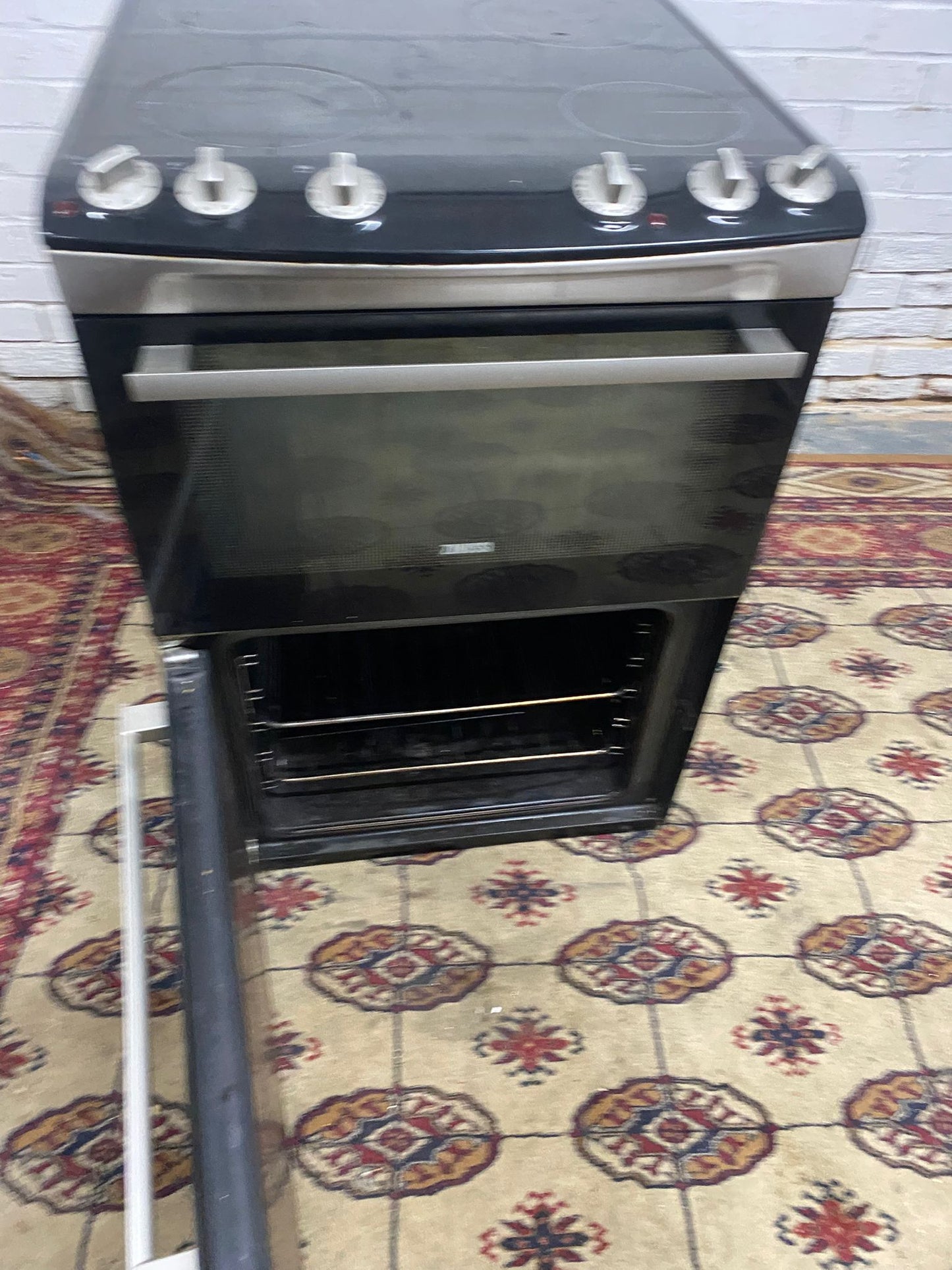 Zanussi Black 60CM Electric Ceramic Cooker with Dual Oven & Grill Excellent Condition
