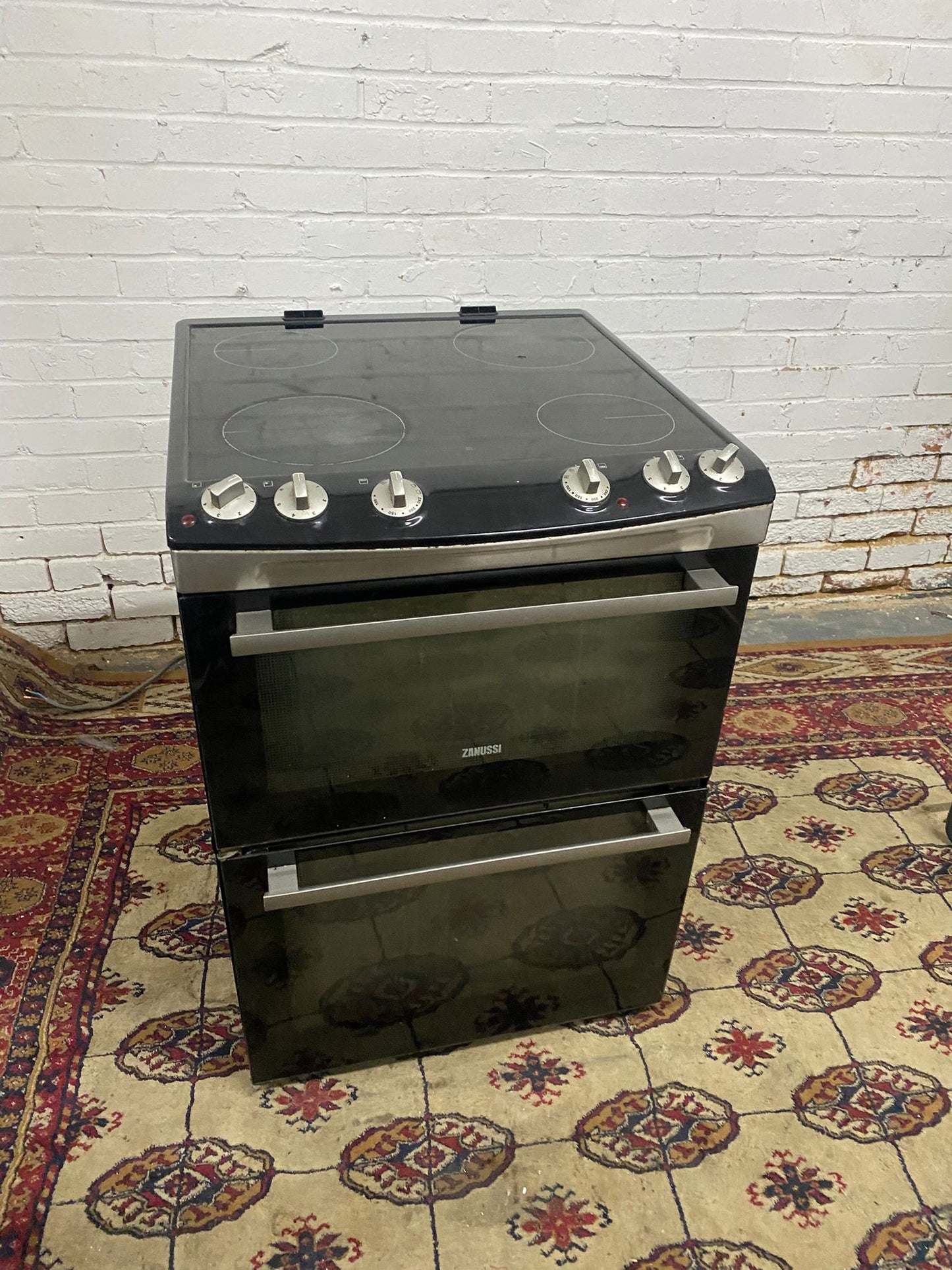 Zanussi Black 60CM Electric Ceramic Cooker with Dual Oven & Grill Excellent Condition