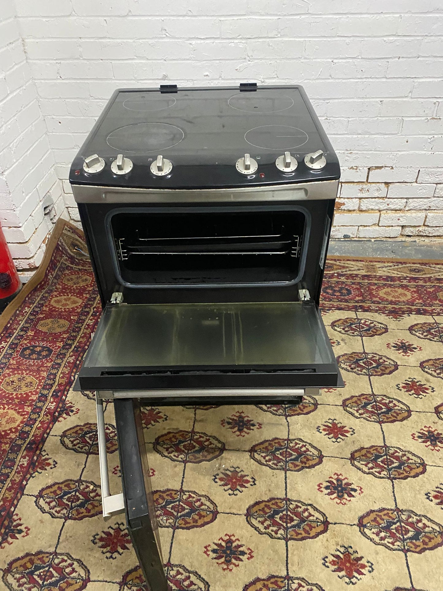 Zanussi Black 60CM Electric Ceramic Cooker with Dual Oven & Grill Excellent Condition