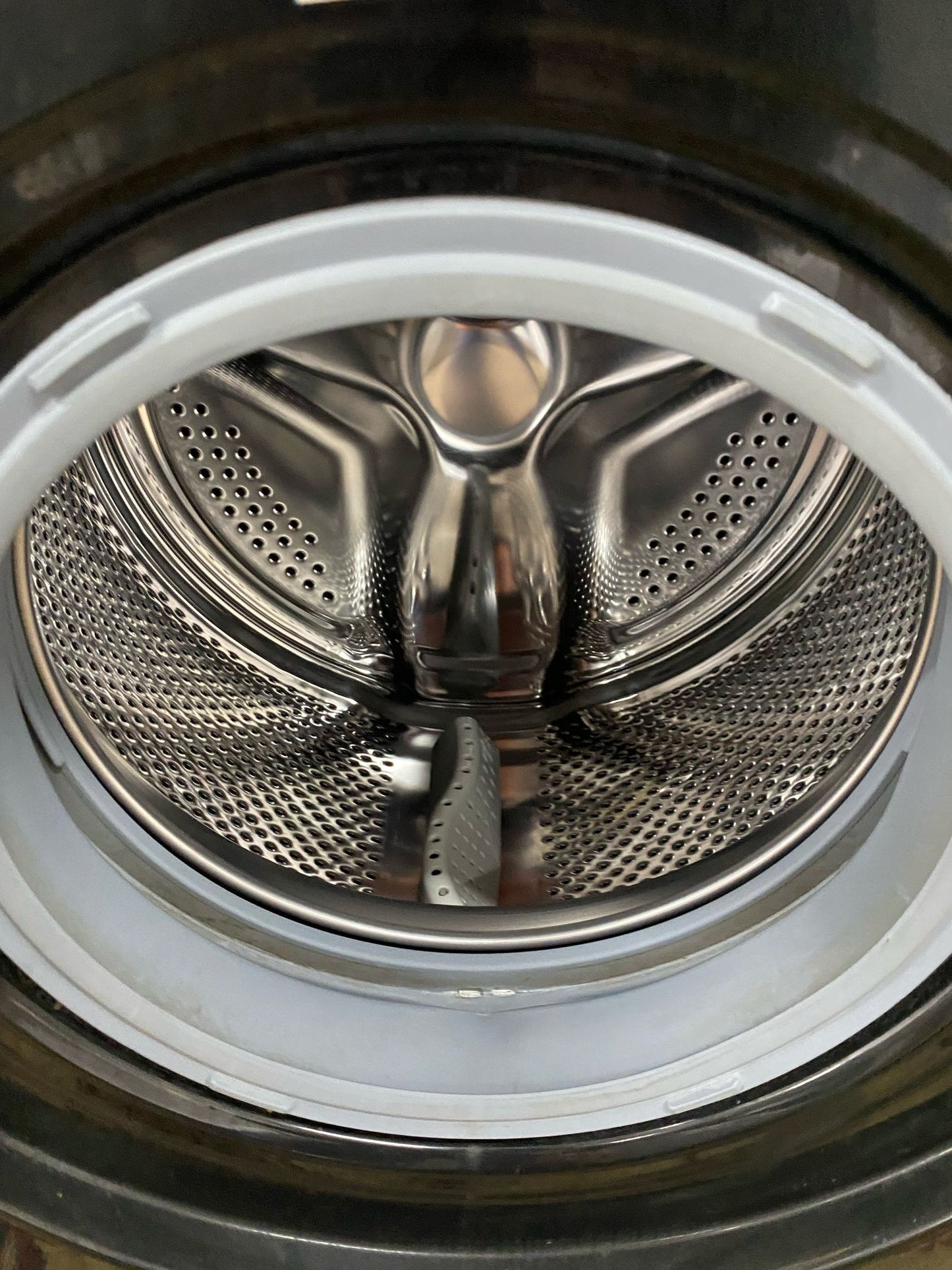 FREE DELIVERY Beautiful Bush 7KG Black A+ Energy Washing Machine For Sale