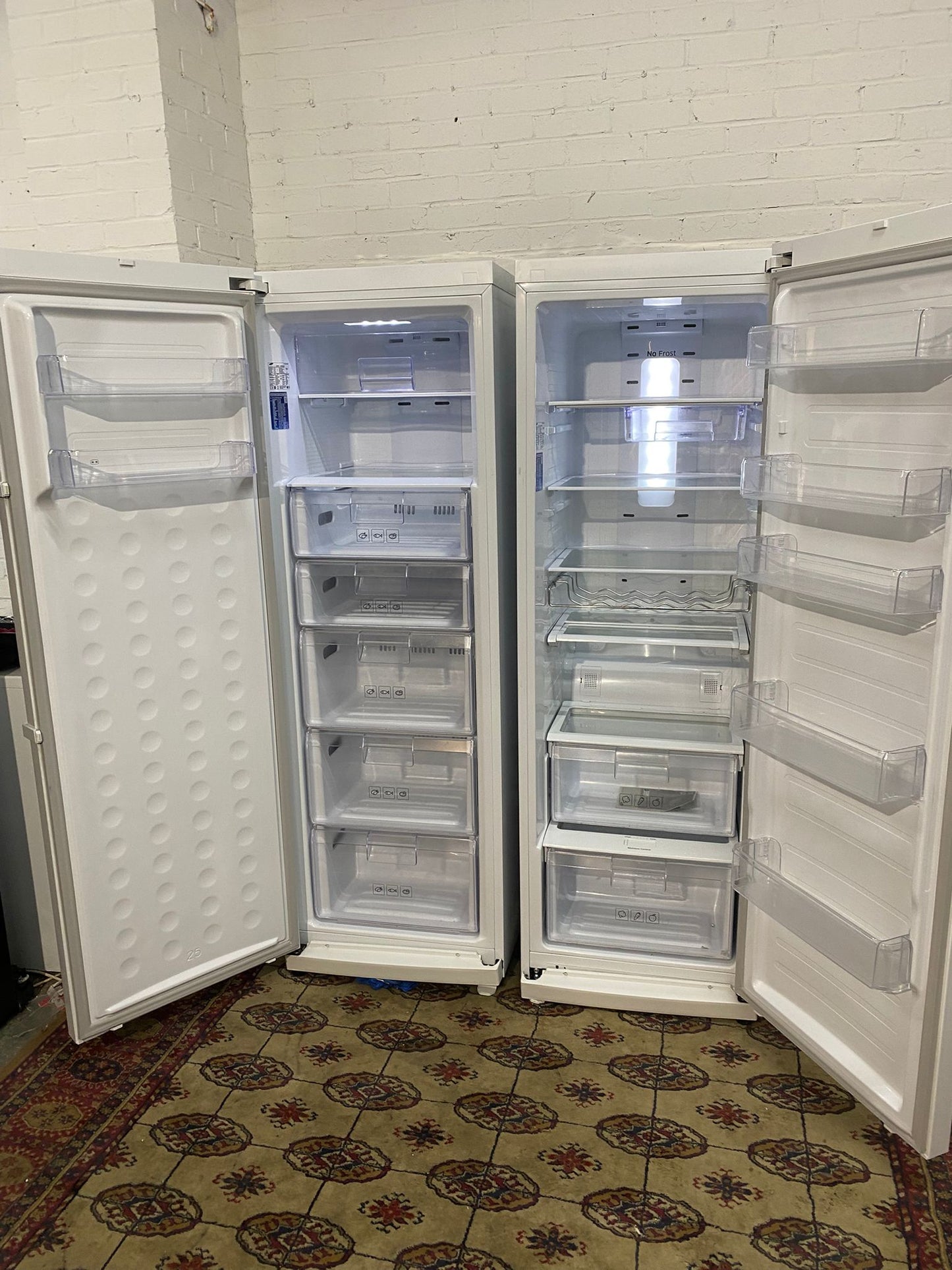 🚚Beautiful TopBrand Samsung Standing Fridge Freezer Pair For Sale