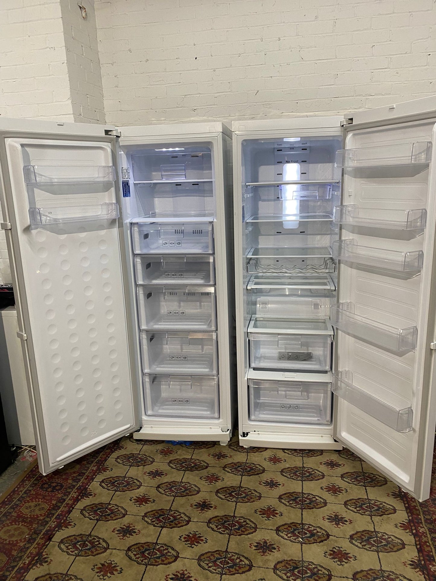 🚚Beautiful TopBrand Samsung Standing Fridge Freezer Pair For Sale