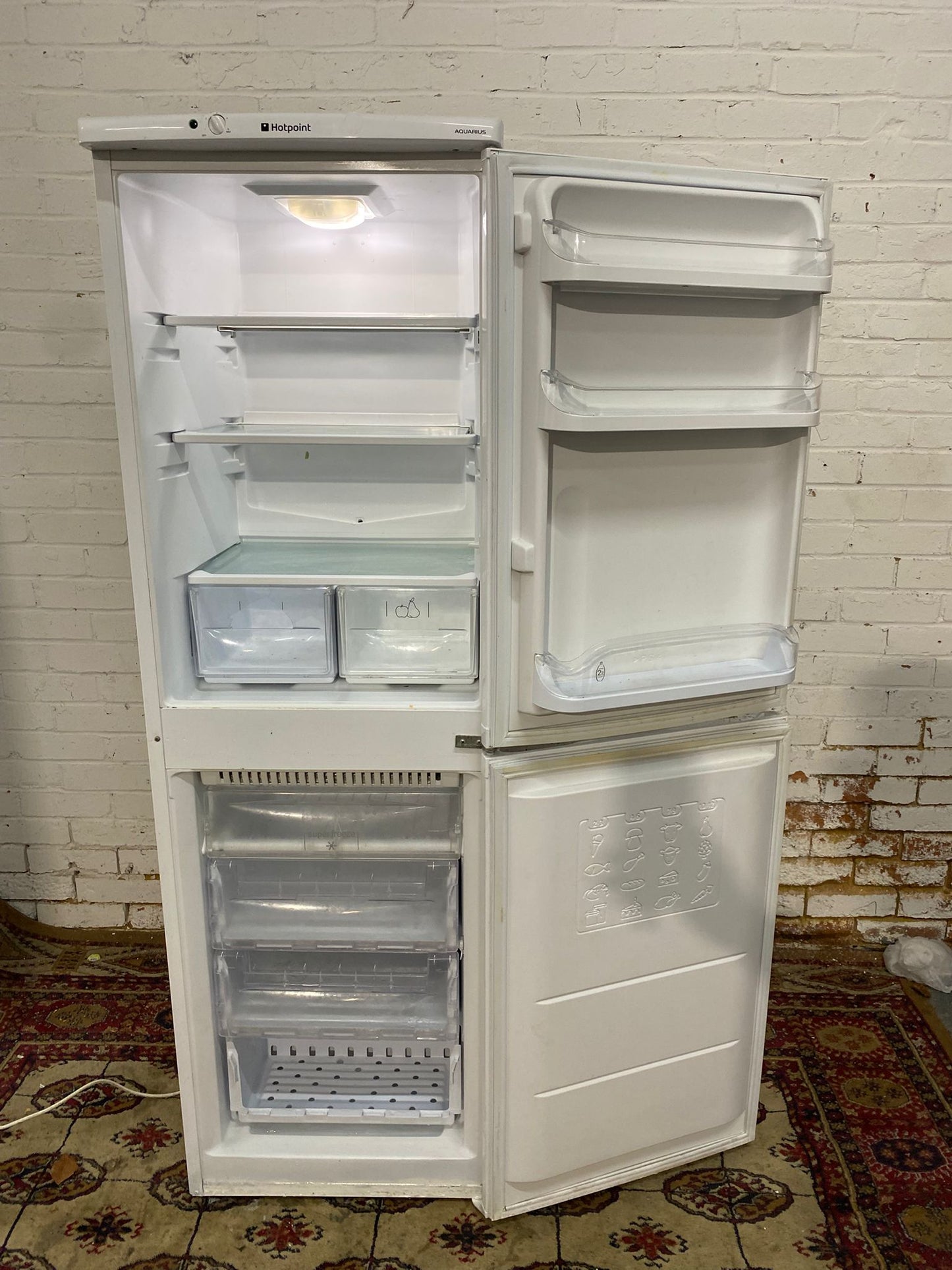 🚚HotPoint Fridge Freezer For Sale