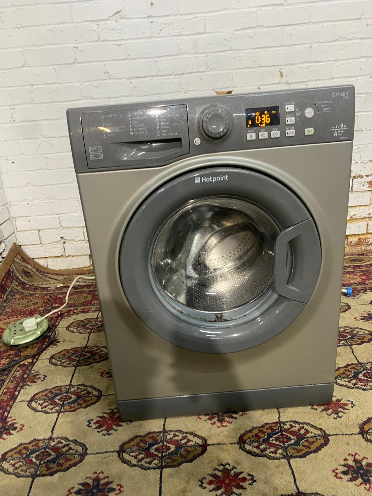🚚Beautiful Hotpoint Grey 9KG Washing Machine For Sale