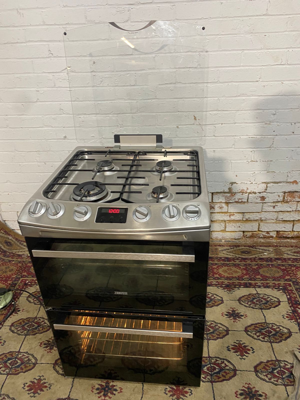 🚚Beautiful Zanussi 60CM Stainless Steel Gas Cooker With Oven/Grill For Sale