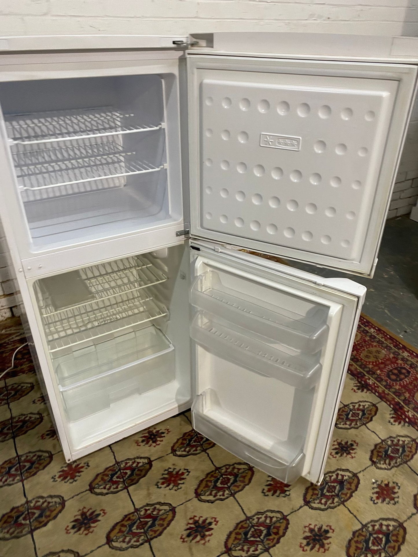 🚚Beko Fridge & Freezer On Top  For Sale