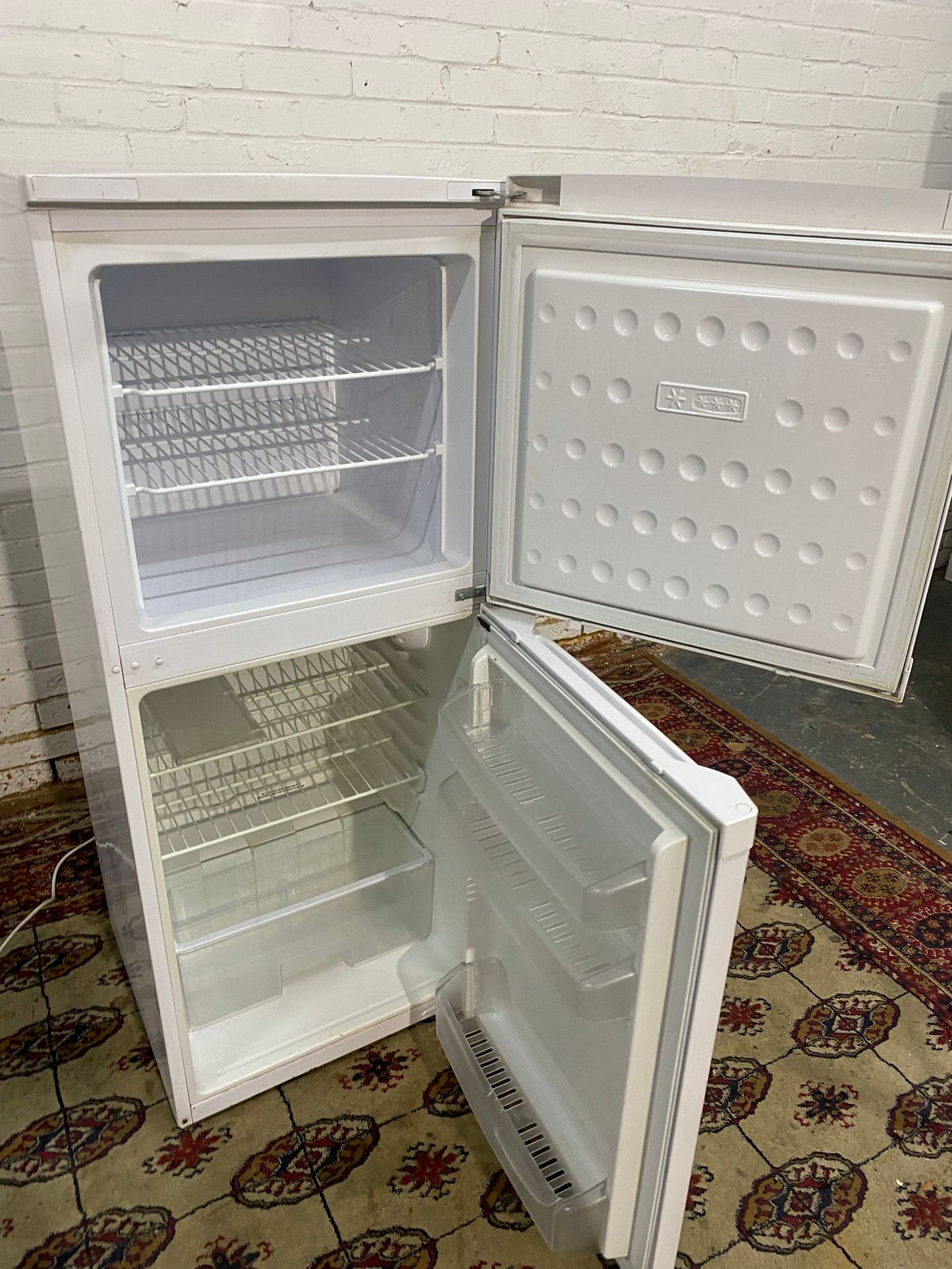 🚚Beko Fridge & Freezer On Top  For Sale