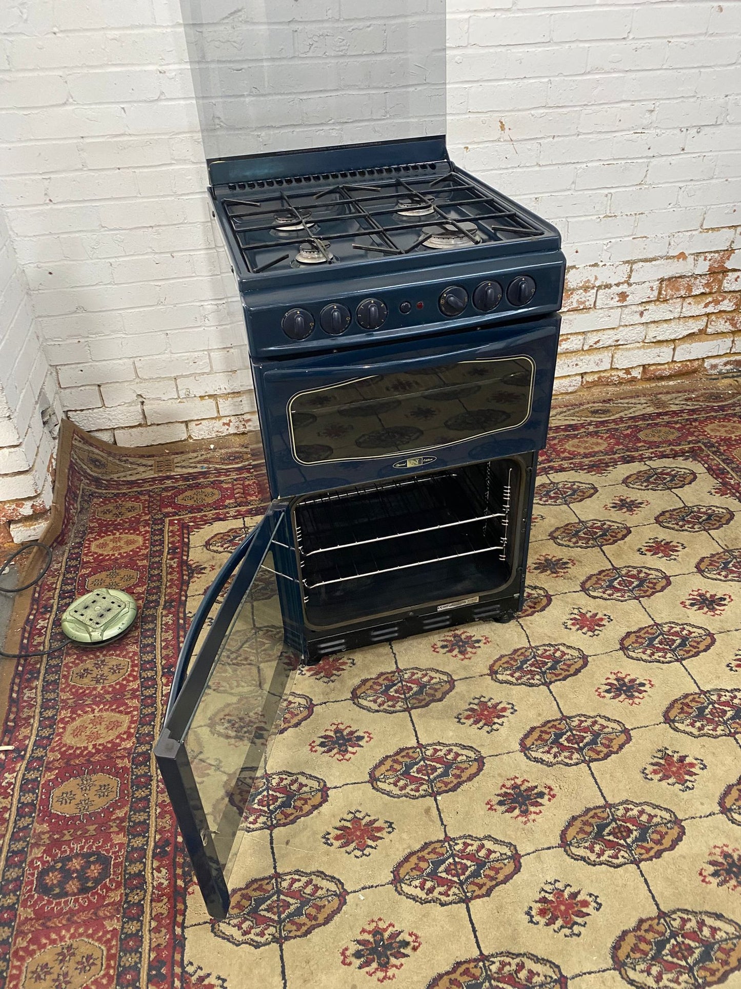 🚐🚐🚐Stoves 55 CM Antique Classic Model Gas Cooker With Dual Oven/Grill For Sale