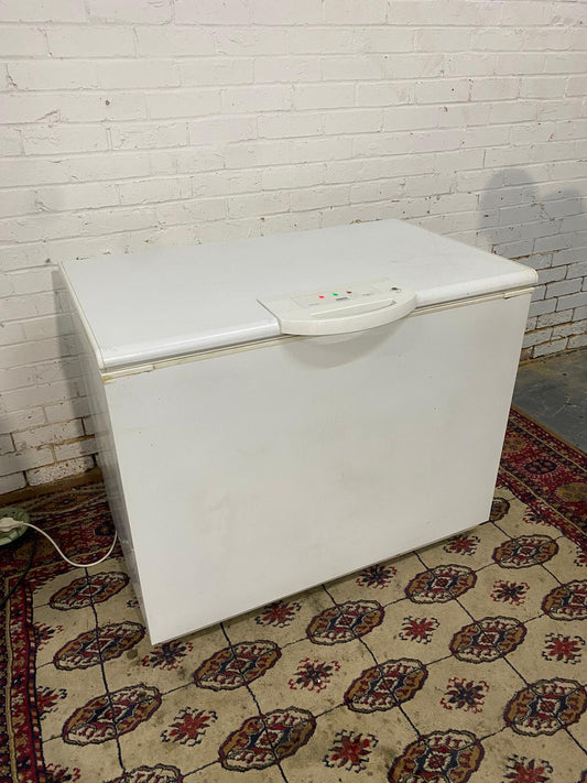 Beautiful Commercial Zanussi Chest Freezer Frost Free Technology For Sale