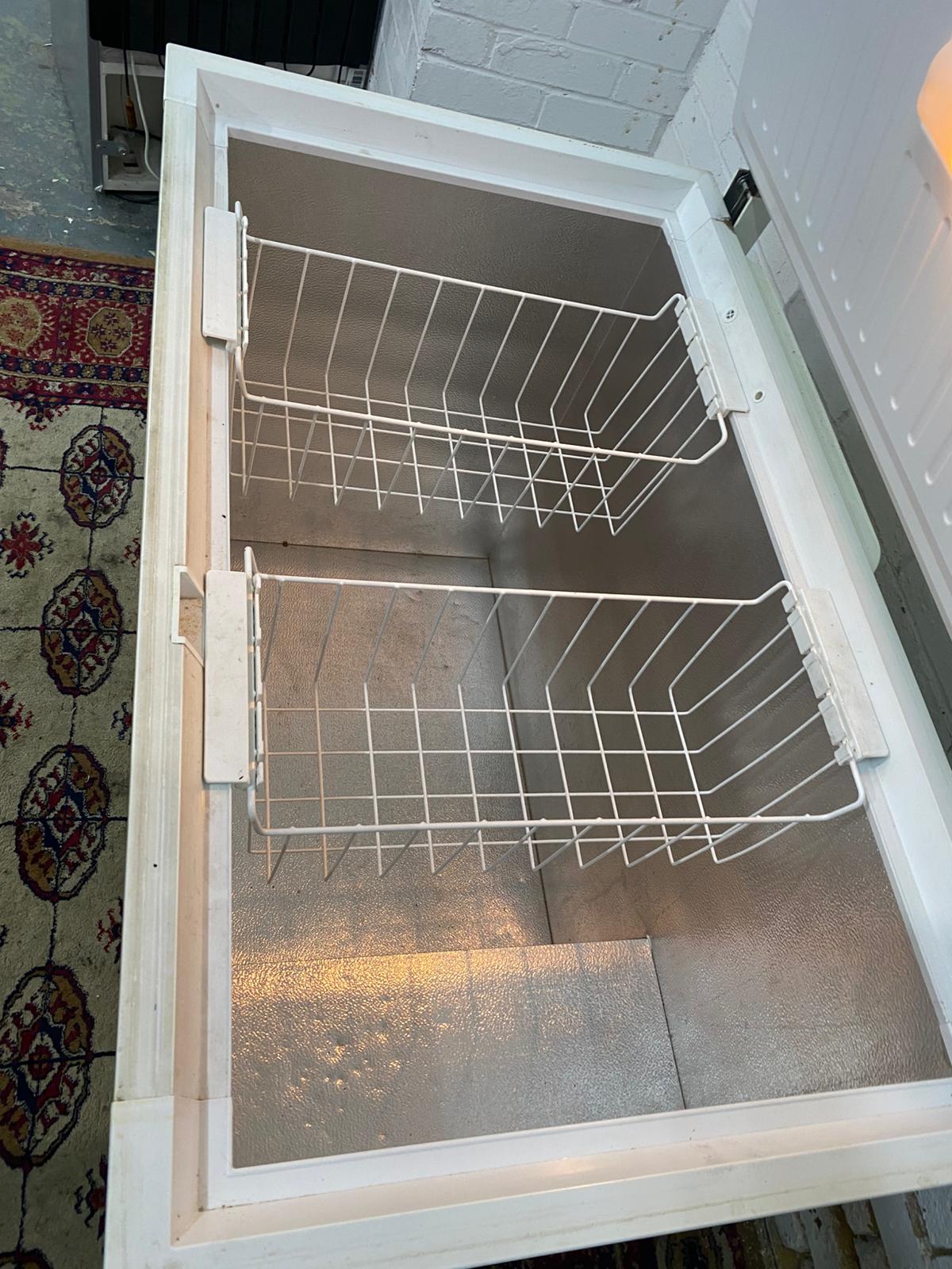 Beautiful Commercial Zanussi Chest Freezer Frost Free Technology For Sale
