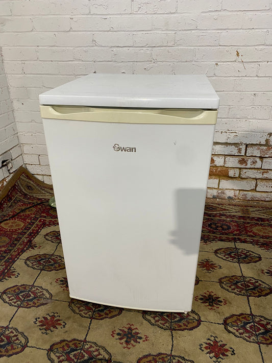 🚐🚐Beautiful Swan UnderCounter Freezer For Sale