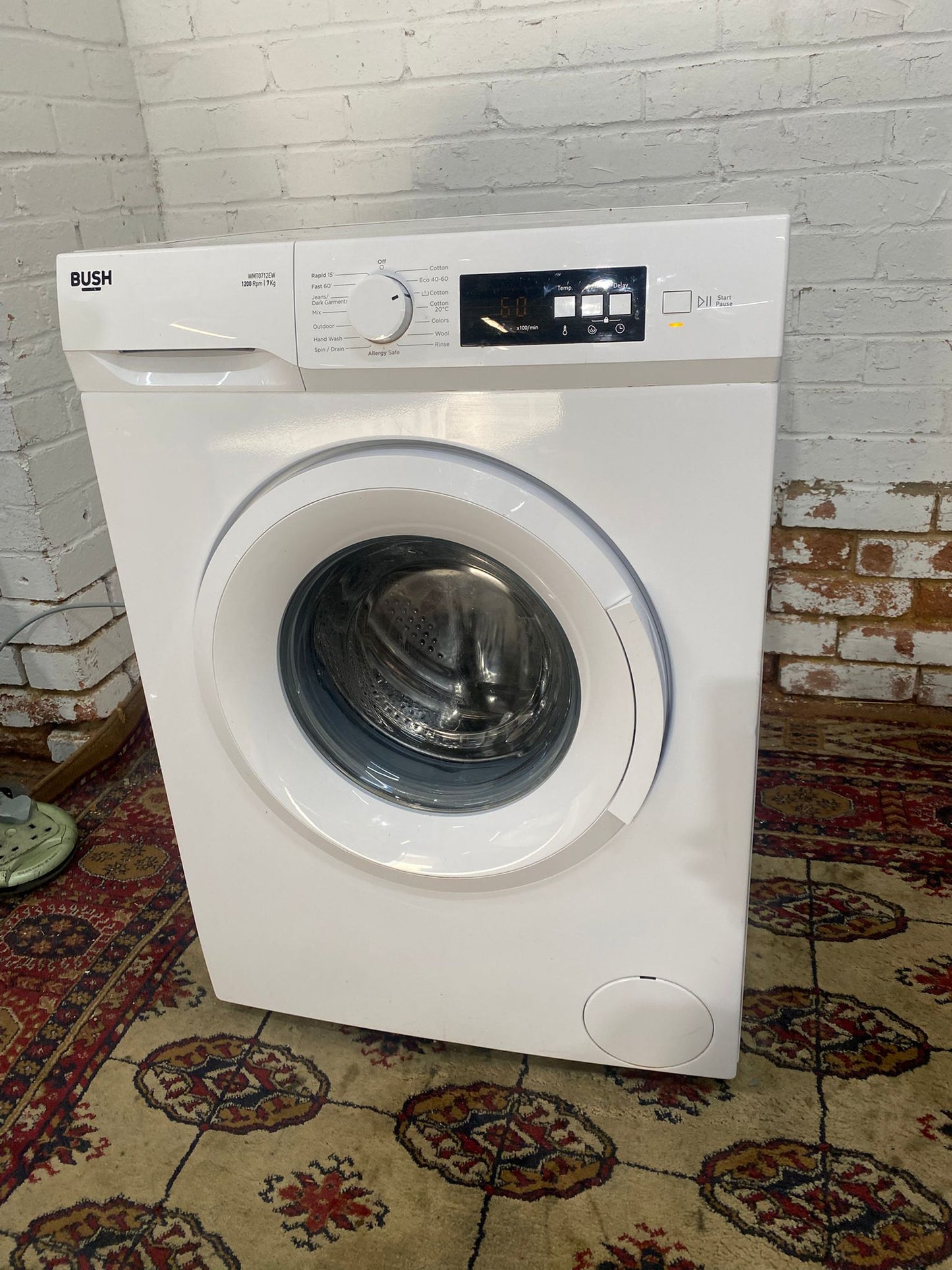 🚚Beautiful Bush 7KG Washing Machine For Sale