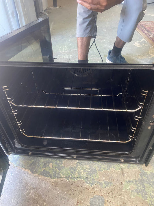 🚚Beautiful Indesit 60CM Stainless Steel Gas Cooker With Oven/Grill For Sale