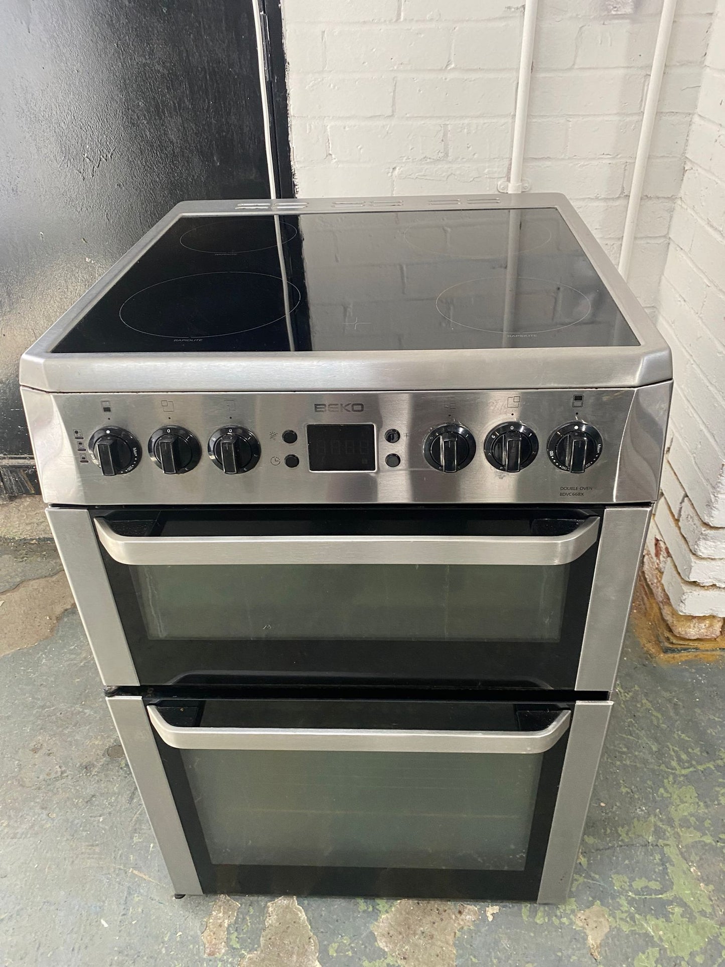 🚐🚐Beautiful Beko Stainless Steel 60CM Ceramic Electric Cooker With Oven/Grill For Sale