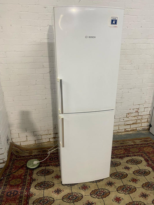 Bosch 170CM Tall Frost Free Fridge Freezer