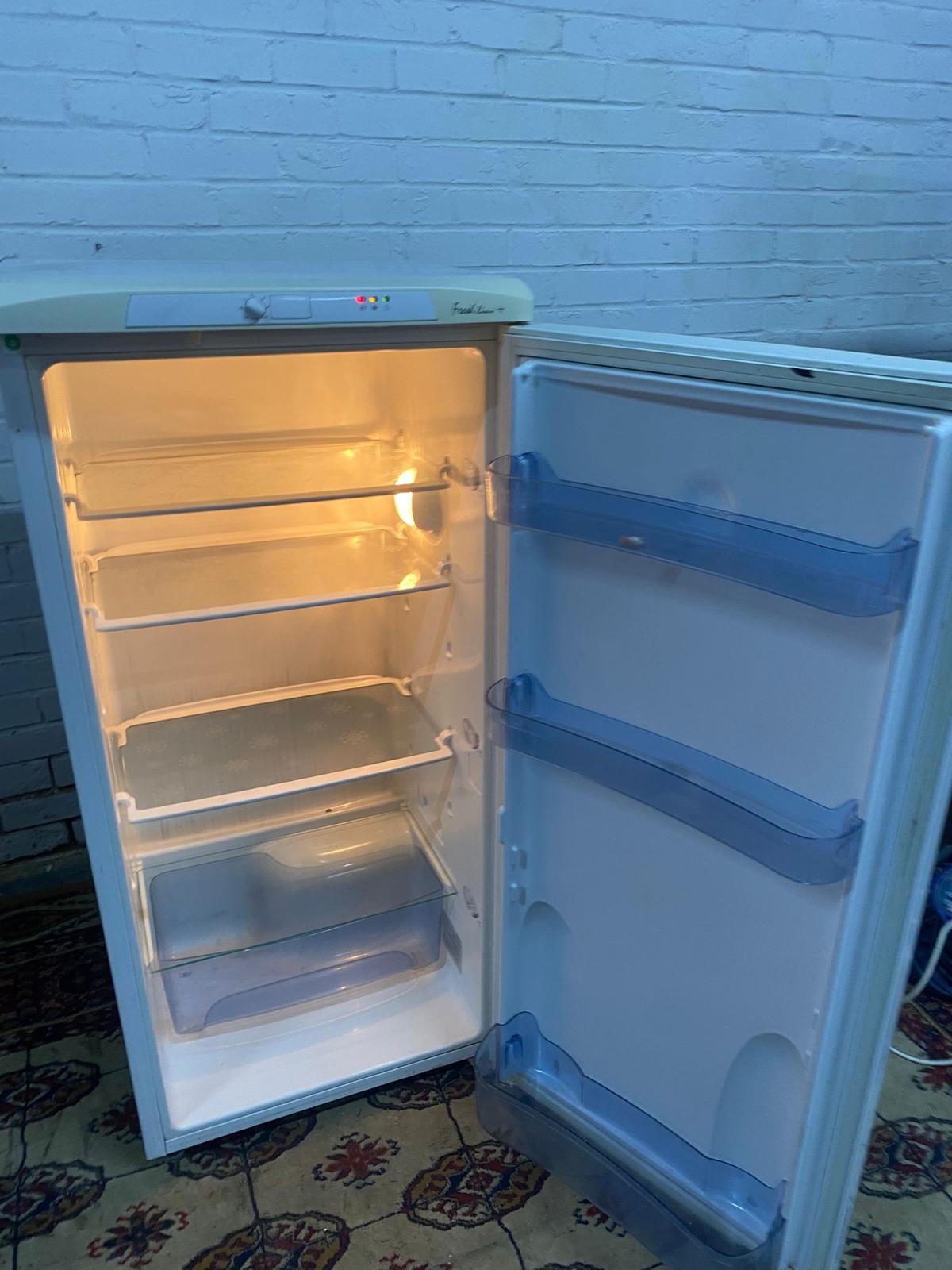 Amica Frost Free Standing Fridge Free Delivery London