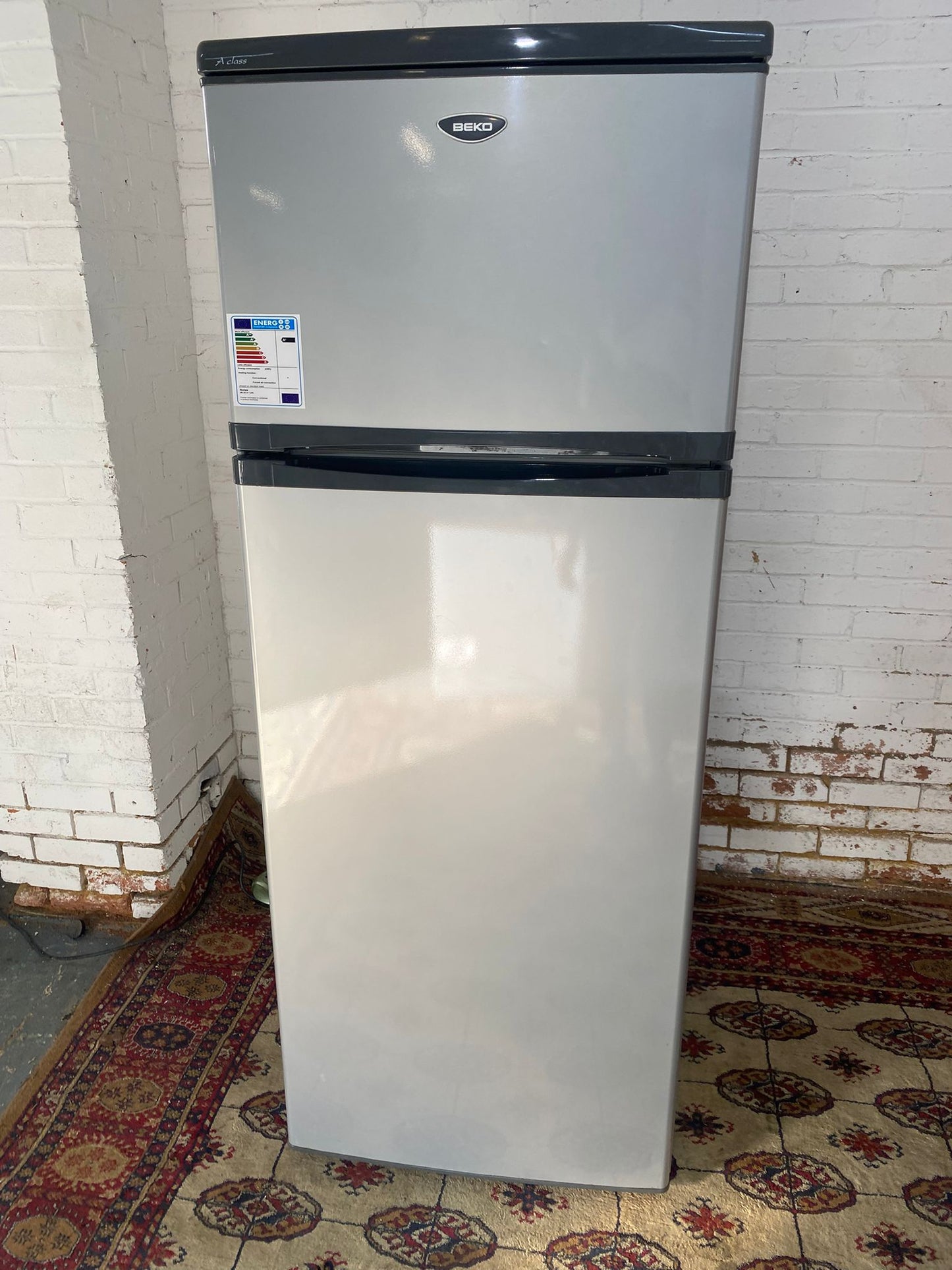 🚚Beko 70 CM Fridge & Freezer On Top