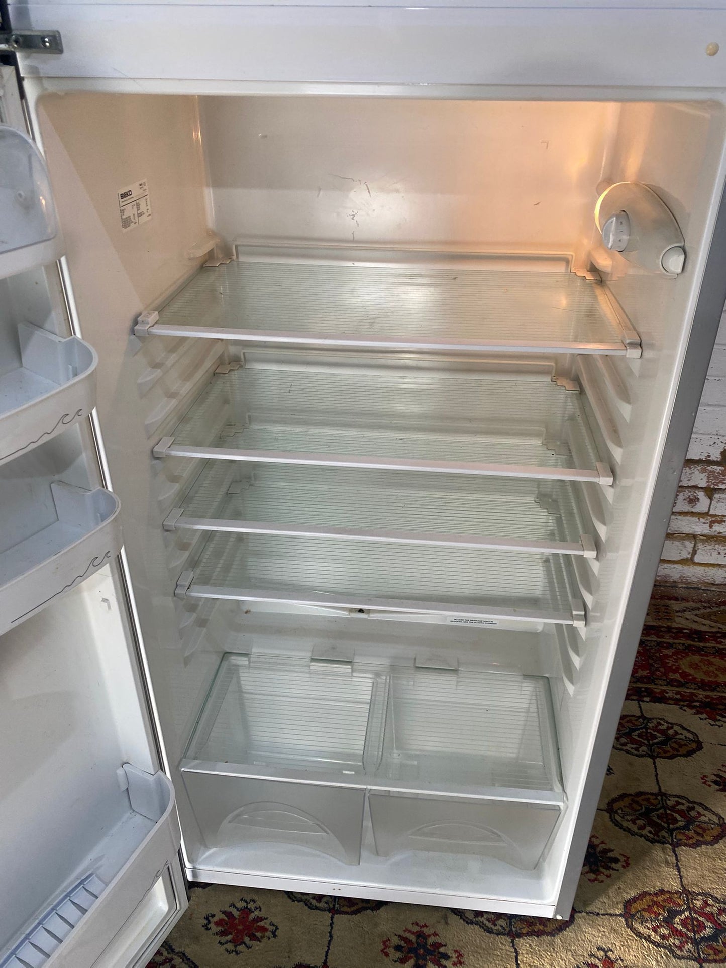 🚚Beko 70 CM Fridge & Freezer On Top