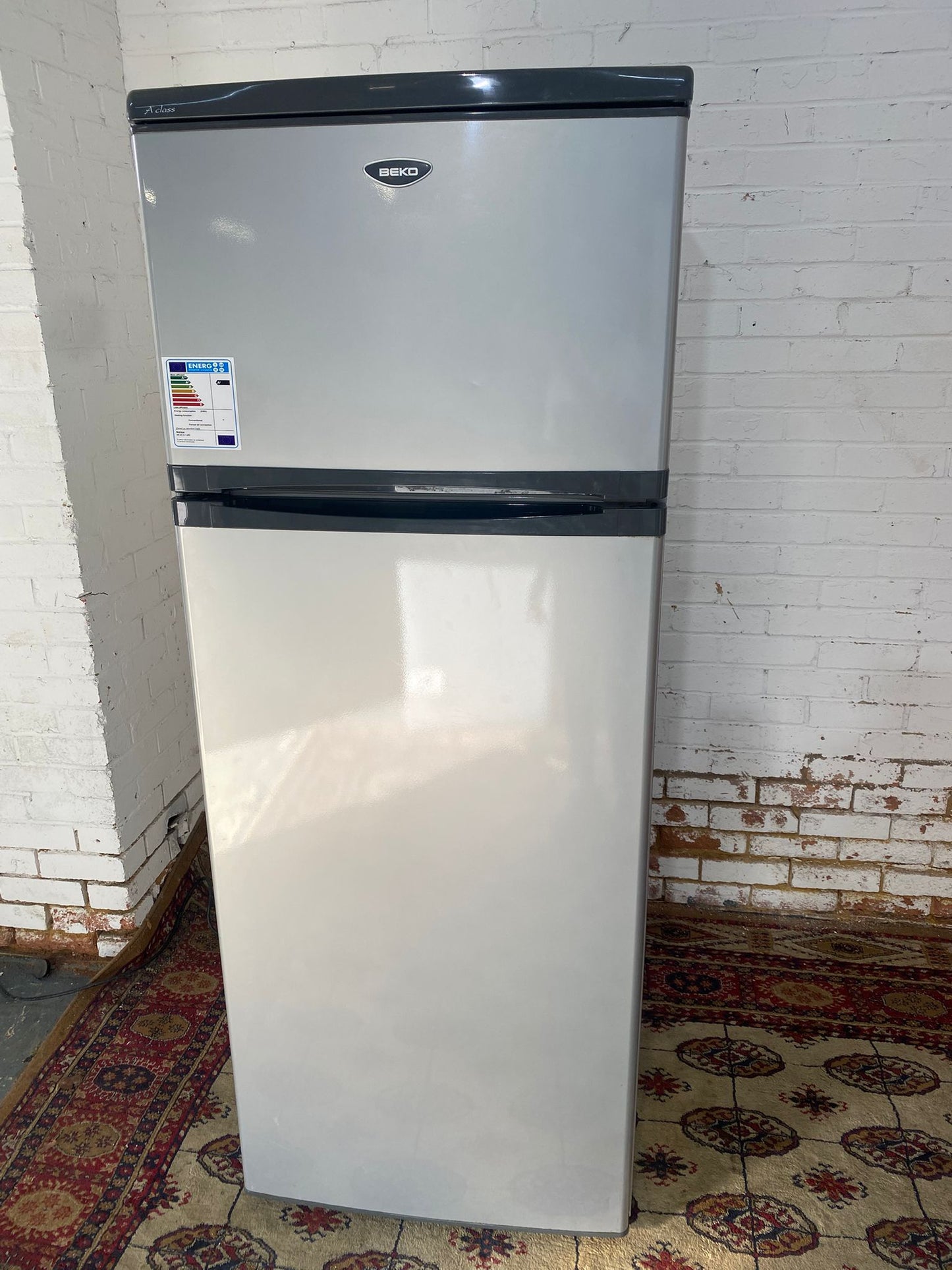 🚚Beko 70 CM Fridge & Freezer On Top