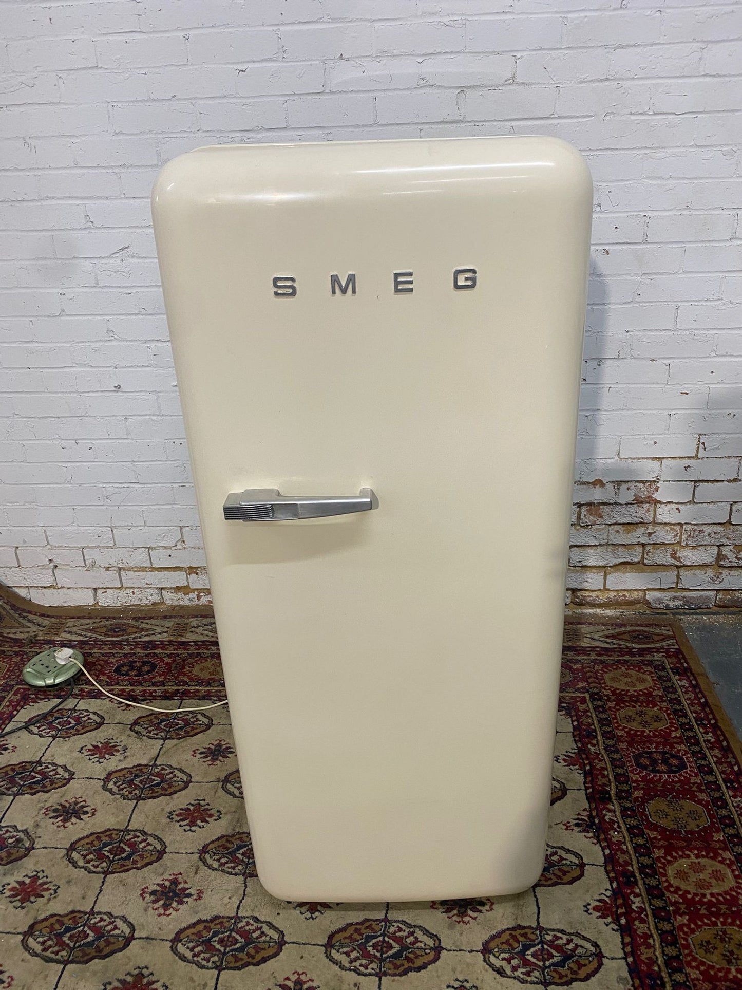 FREE DELIVERY Beautiful Top Brand SMEG Fridge & Freezer On Top Frost Free For Sale
