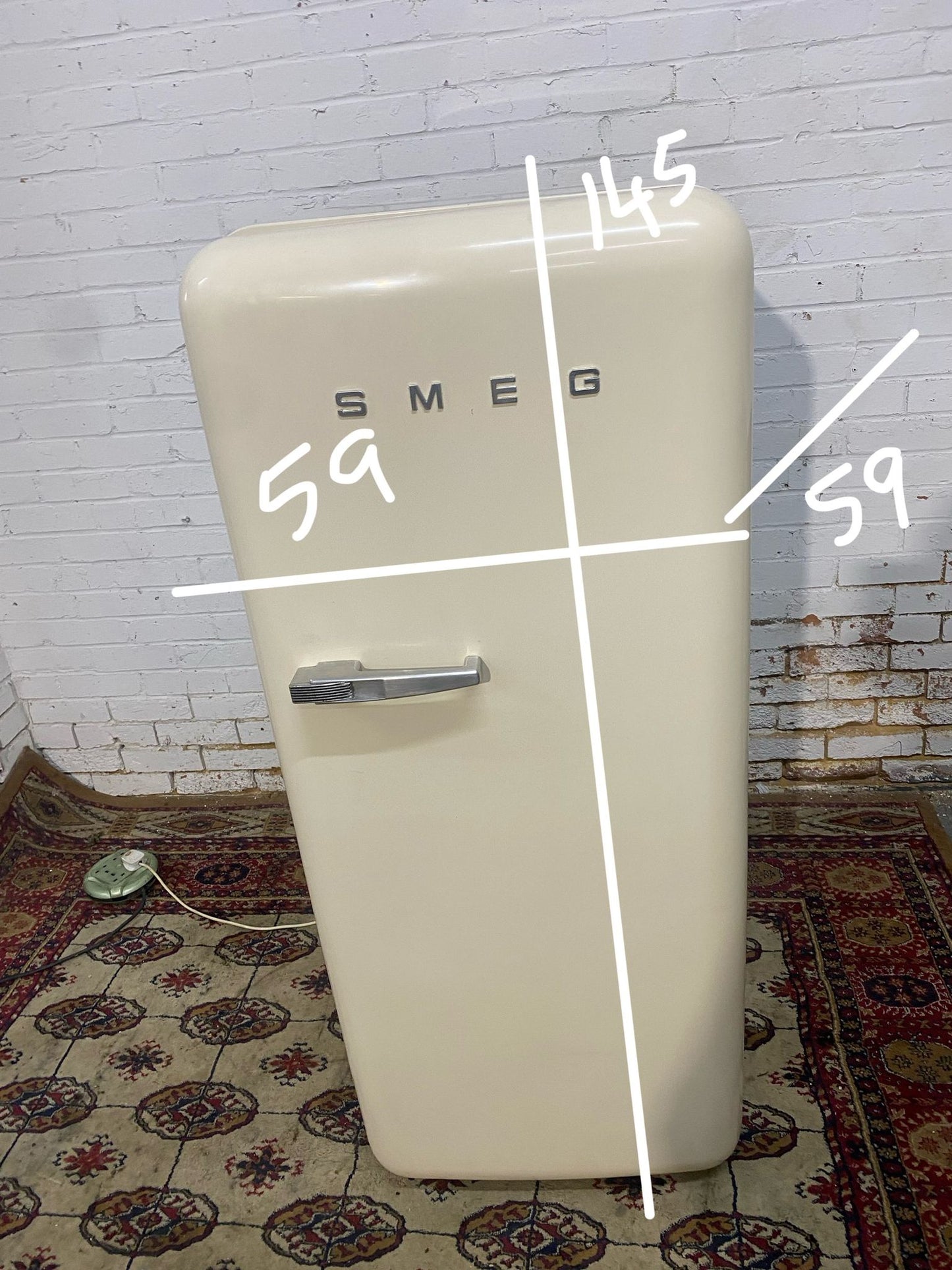 FREE DELIVERY Beautiful Top Brand SMEG Fridge & Freezer On Top Frost Free For Sale