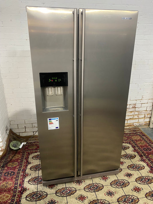 🚚Beautiful Samsung Stainless Steel Double Door 90CM Wide Frost Free Plumb In American Fridge Freezer For Sale