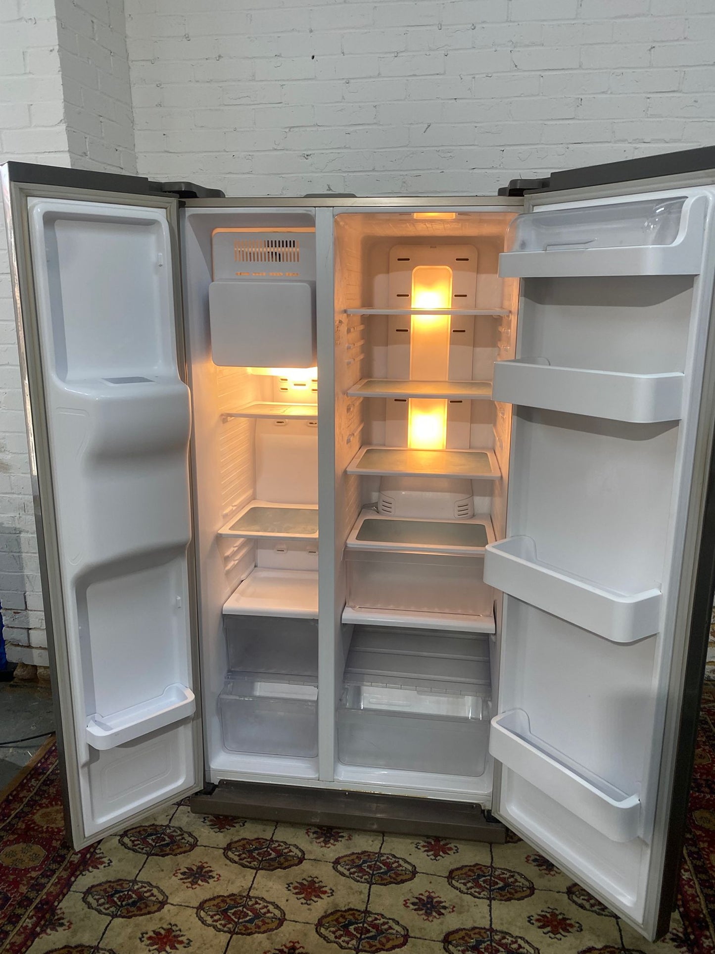 🚚Beautiful Samsung Stainless Steel Double Door 90CM Wide Frost Free Plumb In American Fridge Freezer For Sale