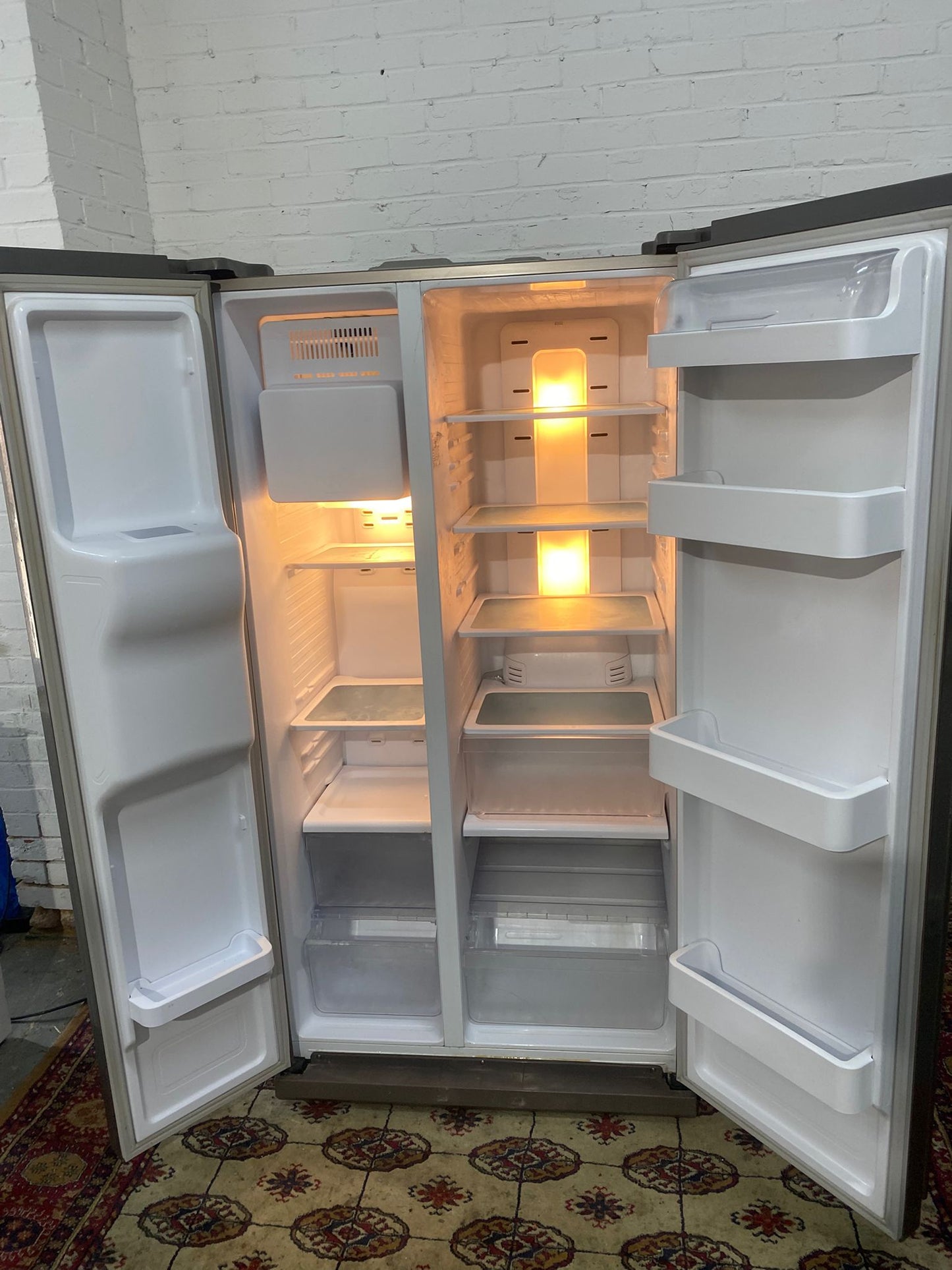 🚚Beautiful Samsung Stainless Steel Double Door 90CM Wide Frost Free Plumb In American Fridge Freezer For Sale