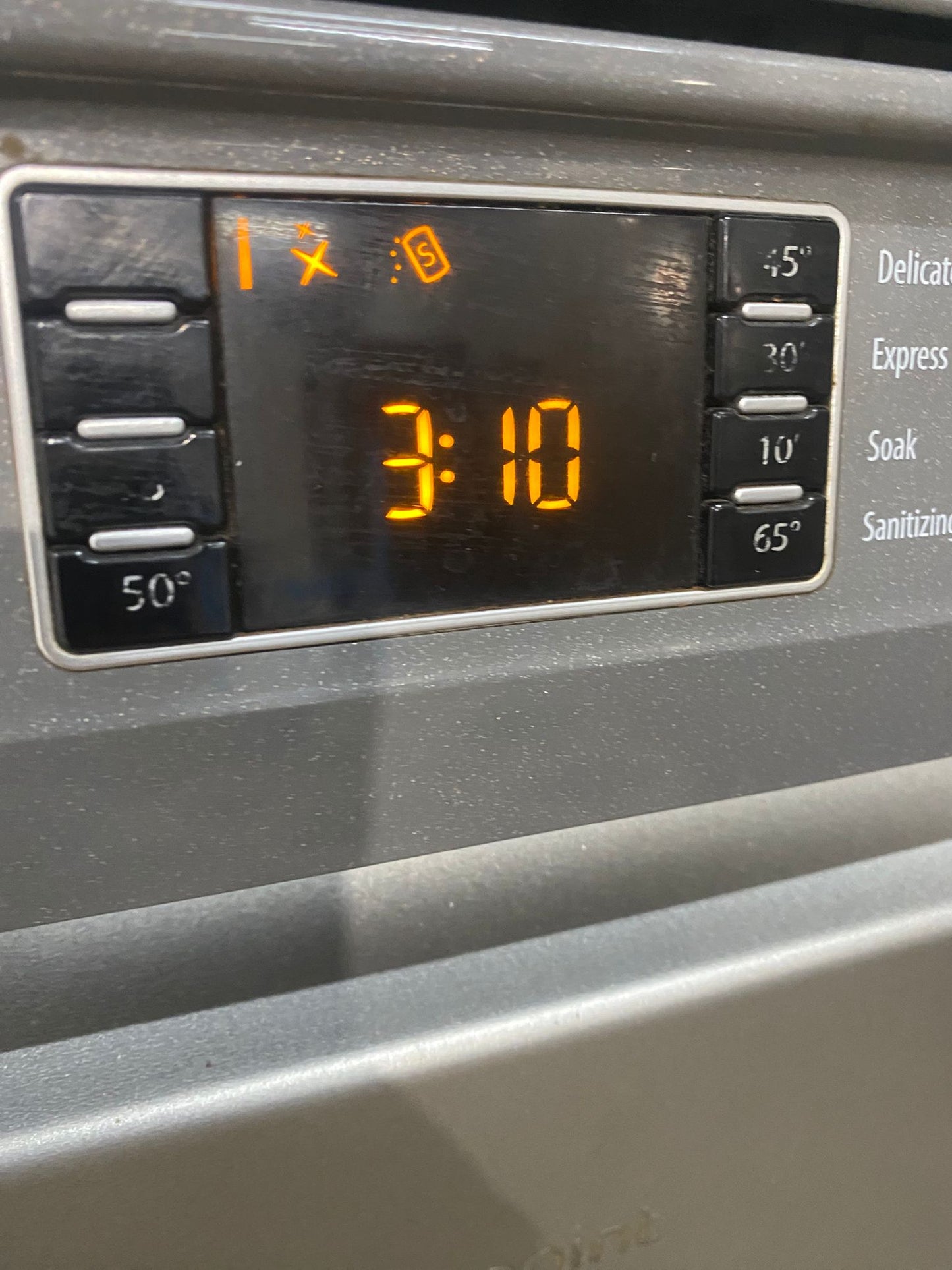 🚚Beautiful TopBrand HotPoint Grey 60 CM DishWasher For Sale