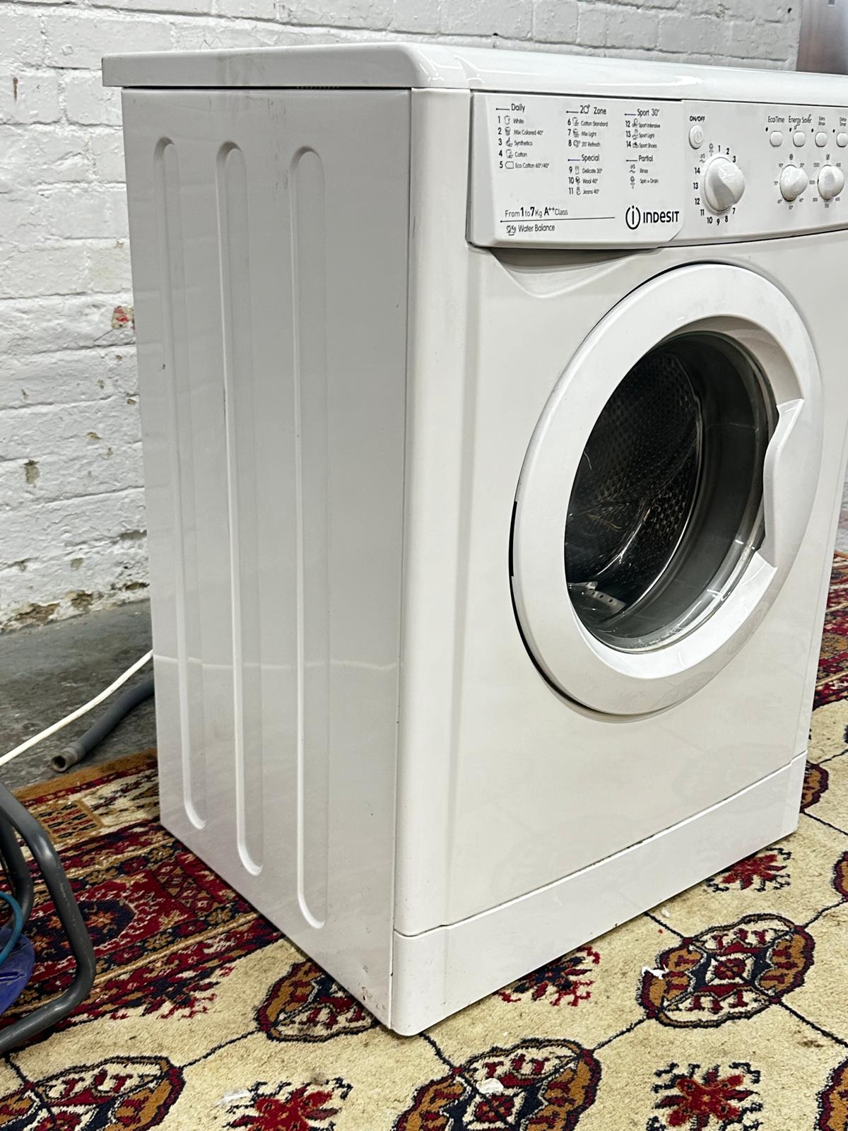 🚚Beautiful Indesit 7KG Washing Machine For Sale