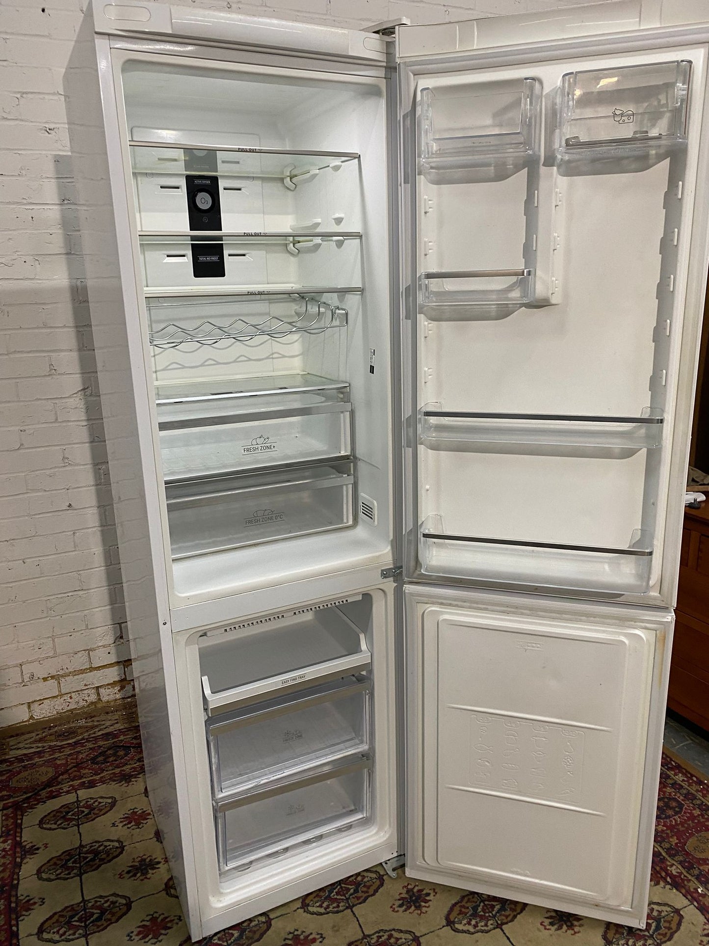 🚚Tall 2M Hotpoint White Frost Free 50/50 Fridge Freezer For Sale