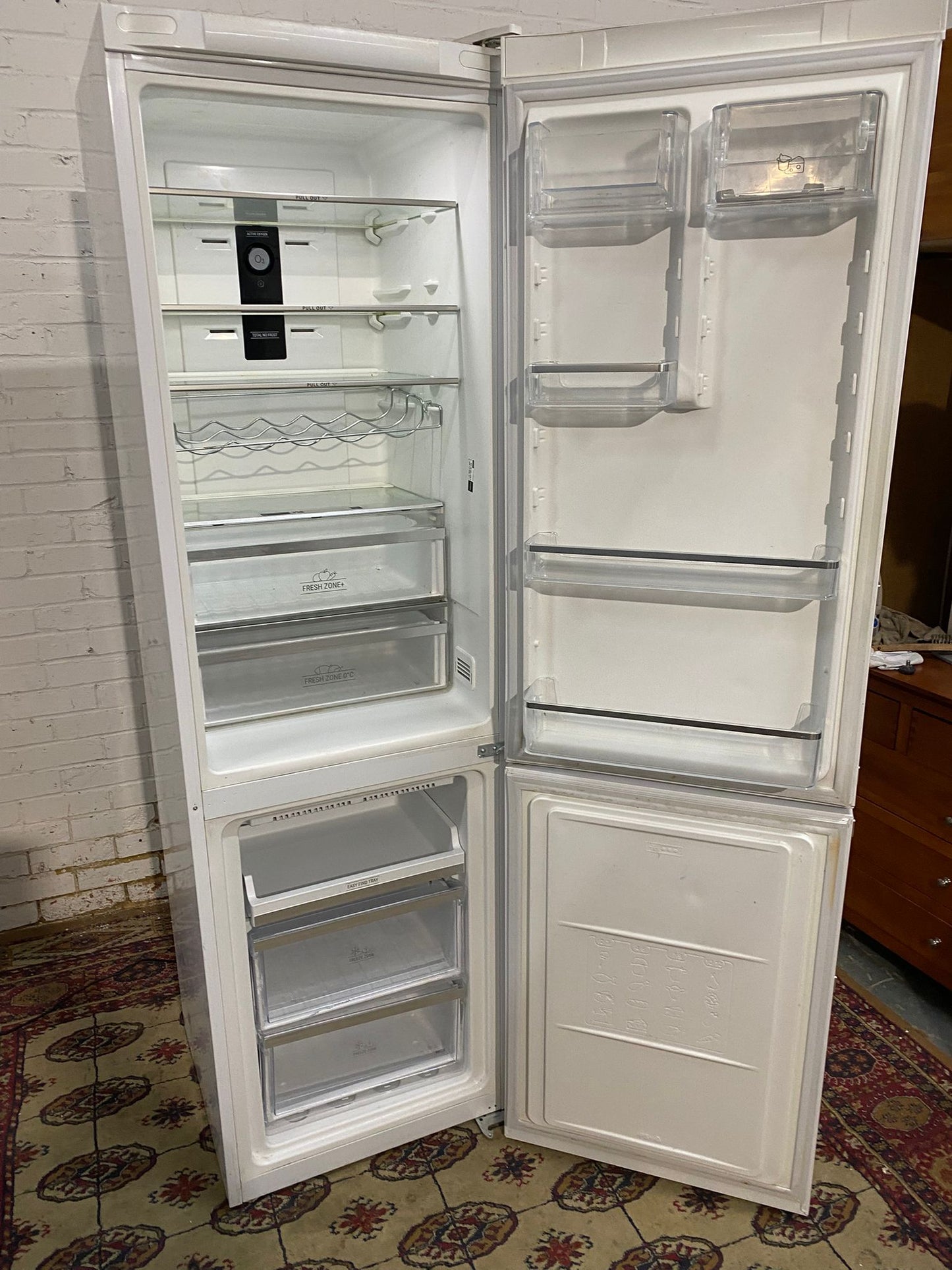 🚚Tall 2M Hotpoint White Frost Free 50/50 Fridge Freezer For Sale
